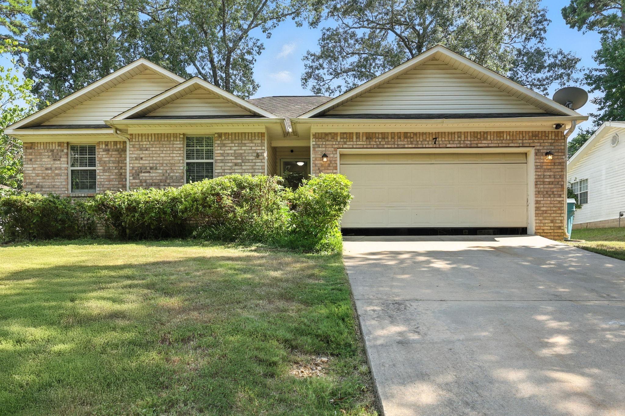 Finding the perfect family home can feel like a big step, especially for first-time buyers. Look no further than 7 Lehigh Court, a fantastic opportunity designed with your family's comfort and future in mind! This charming home offers 4 bedrooms and 2 bathrooms, providing ample space for everyone to grow and thrive. You'll love the split floor plan, which offers a smart layout for both privacy and togetherness. The main living areas feature luxury vinyl flooring, combining style with easy maintenance ā perfect for busy family life. Cozy carpeting in the bedrooms creates a comfortable retreat for everyone. The heart of this home is its spacious kitchen, ready for family meals, homework sessions, and creating lasting memories. Step outside to a large backyard, offering plenty of room for kids to play, pets to roam, and for you to relax and entertain. Nestled on a peaceful cul-de-sac, 7 Lehigh Court offers a safe and quiet environment for your family. This isn't just a house; it's a place where your family can build a wonderful life together.