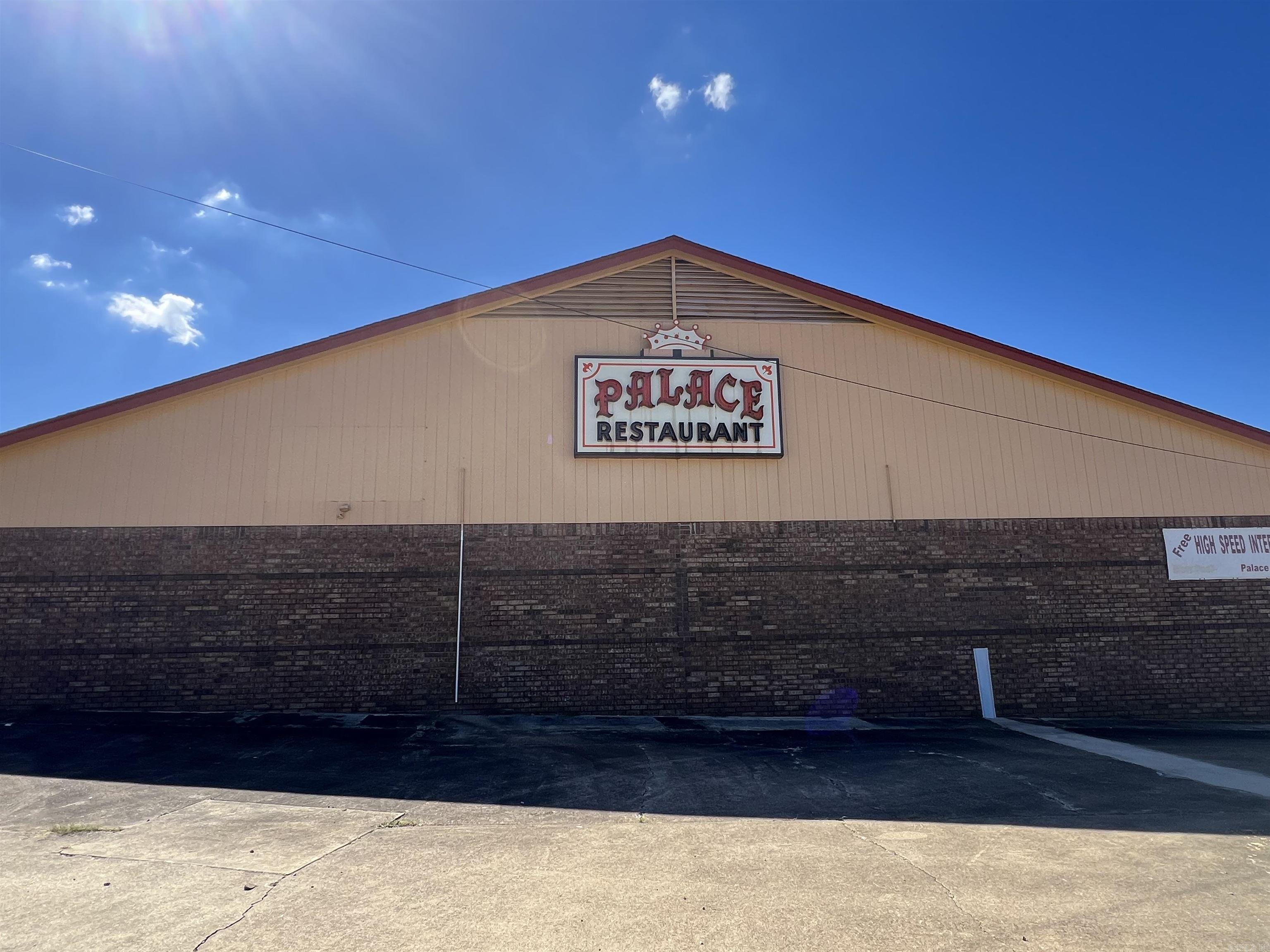 Commercial Investment Opportunity, formerly Fats Chance's Buffet, this high visibility location is perfect for a new Restaurant to open their doors. Owner is looking to sell but would consider a long term lease. Property adjoins the Palace Motel and offers community parking. The former restaurant has approx 5,800 sq ft of space, 2 banquet rooms, customer and separate employee bathrooms, functional kitchen with vent-a-hood, gas cook top, stainless steel sinks and work tables. Dining room with all tables and chairs to convey. Newer interior paint, gas hot water heater, new AC split units in 2024 and new roof in 2022. Contact our office for more details or to schedule a private tour.