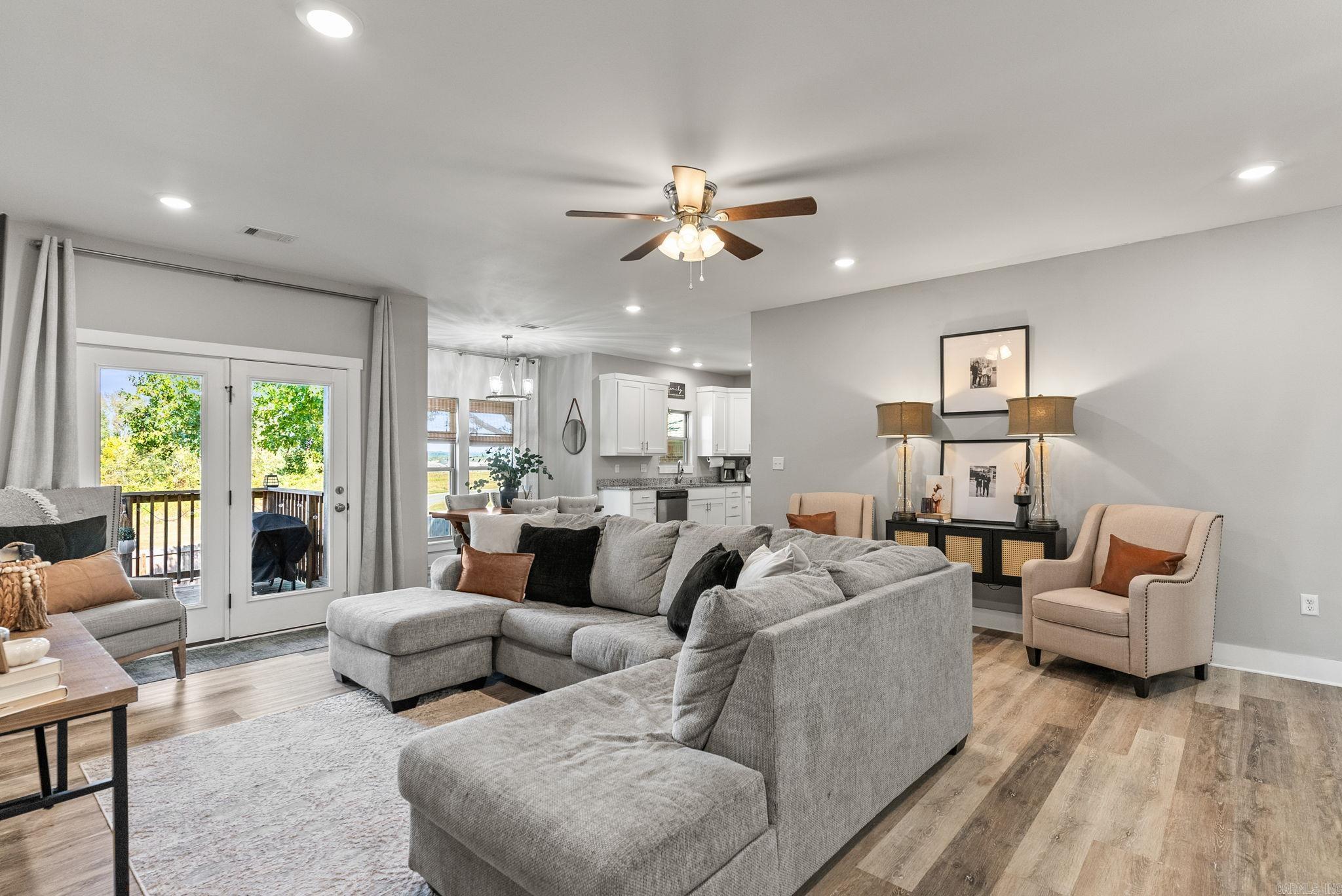 CANTEN COVE - Residential