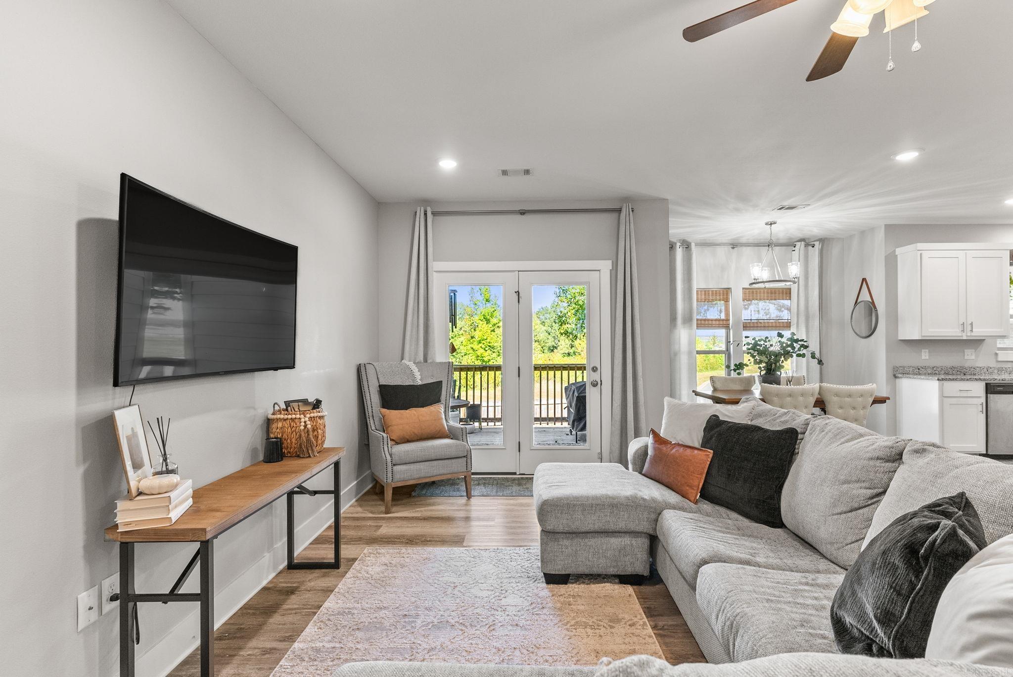 CANTEN COVE - Residential