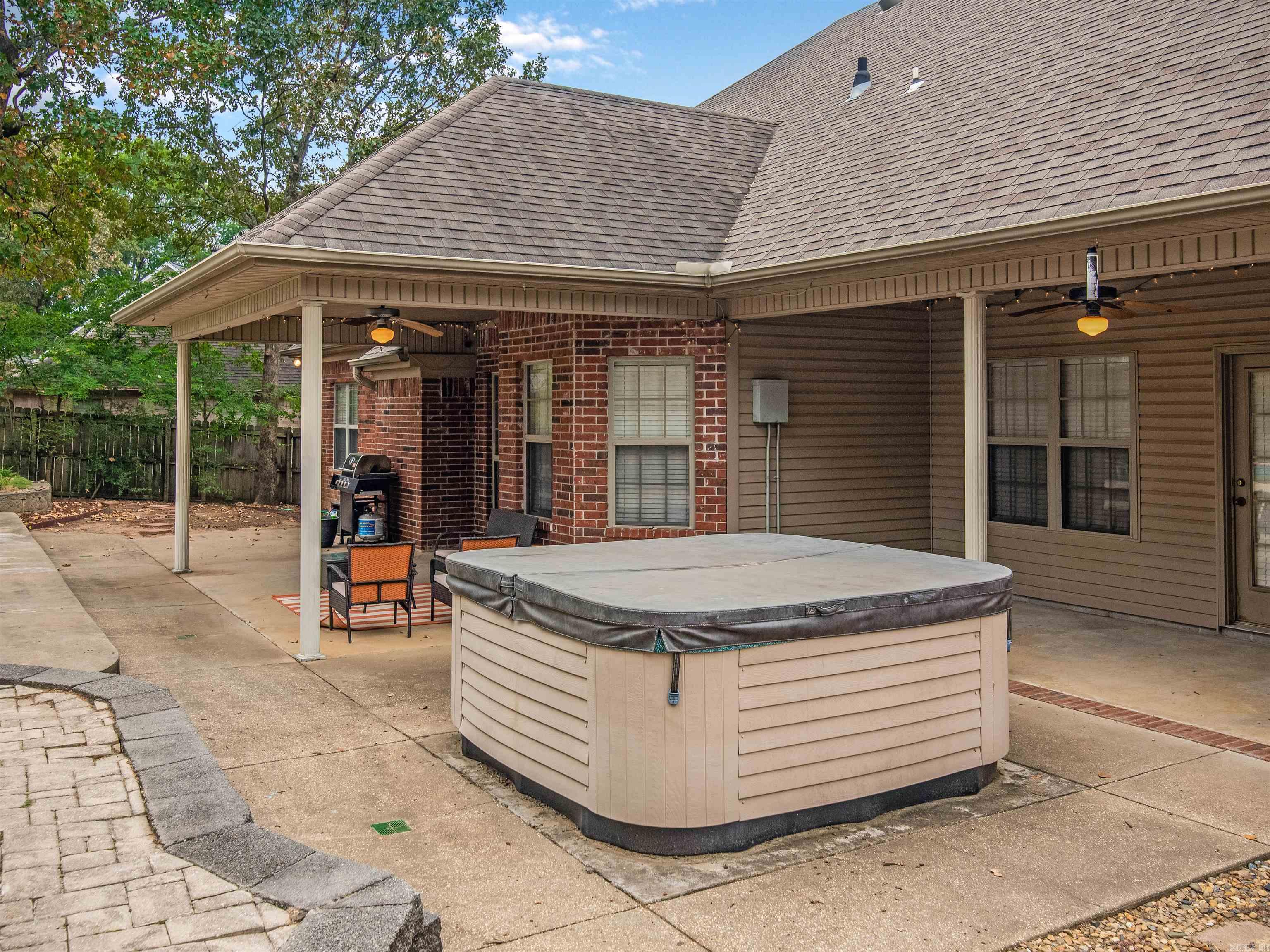 EDGEWATER ADDN - Residential