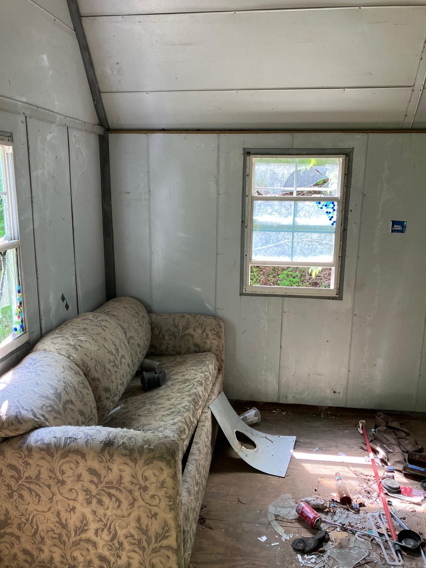 Metes & Bounds - Land