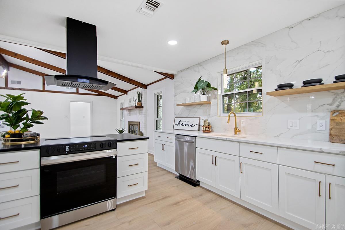 EAST MEADOW - Residential