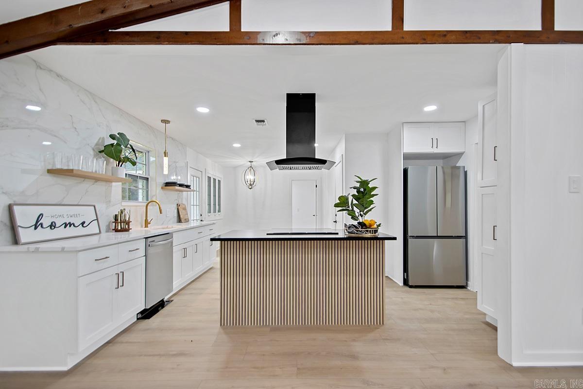 EAST MEADOW - Residential