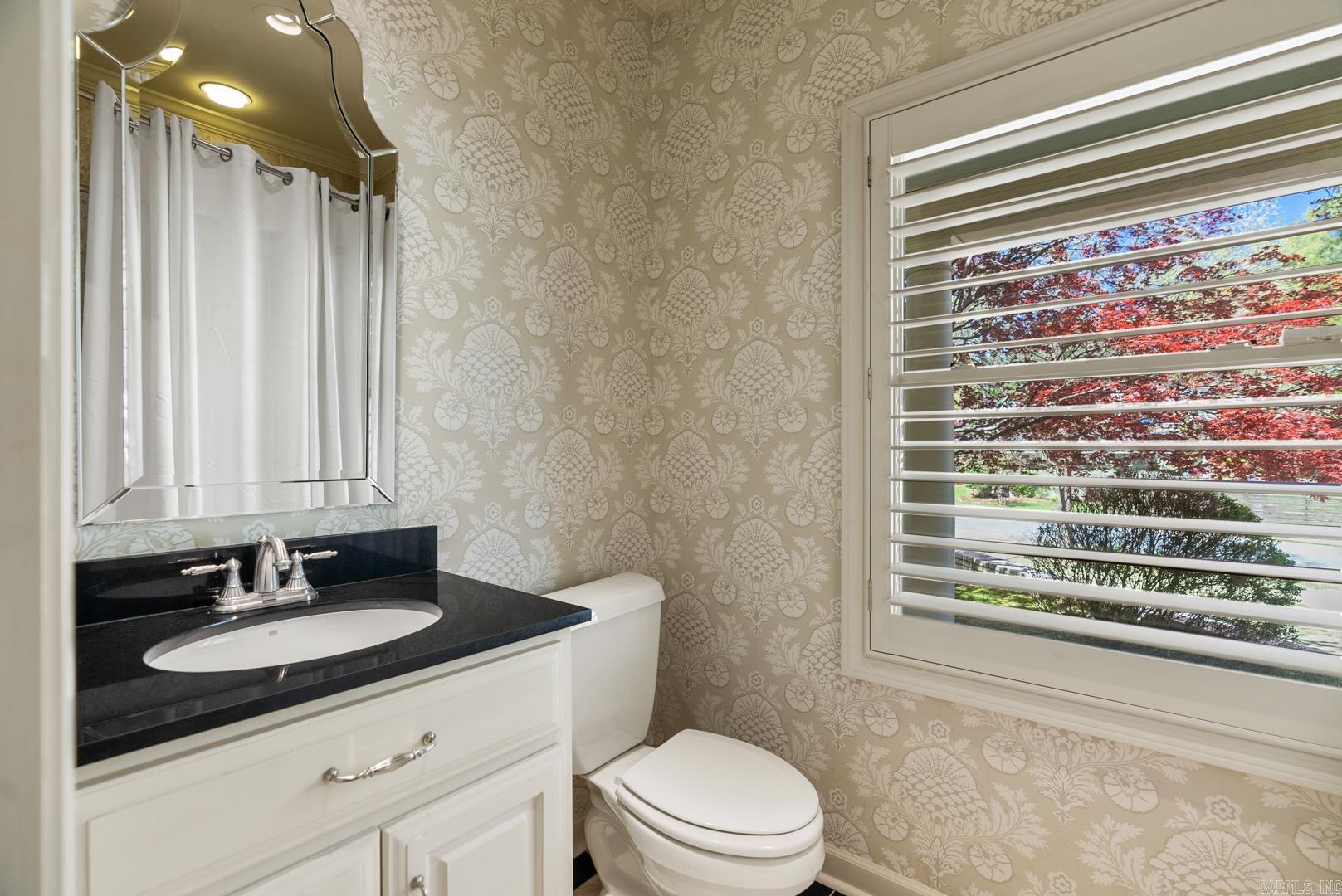 PINE MANOR - Residential