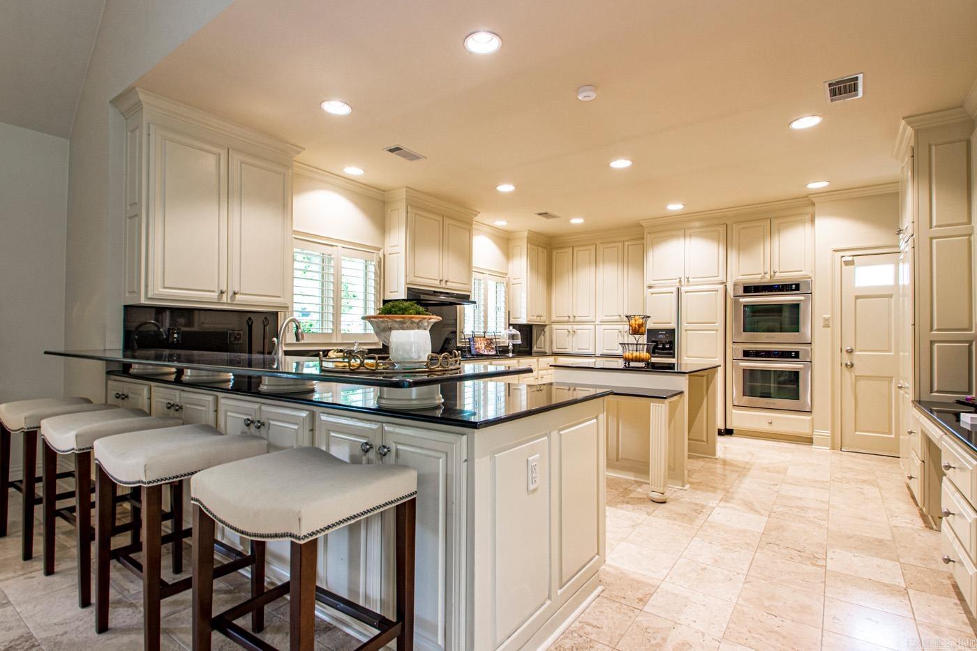 PINE MANOR - Residential