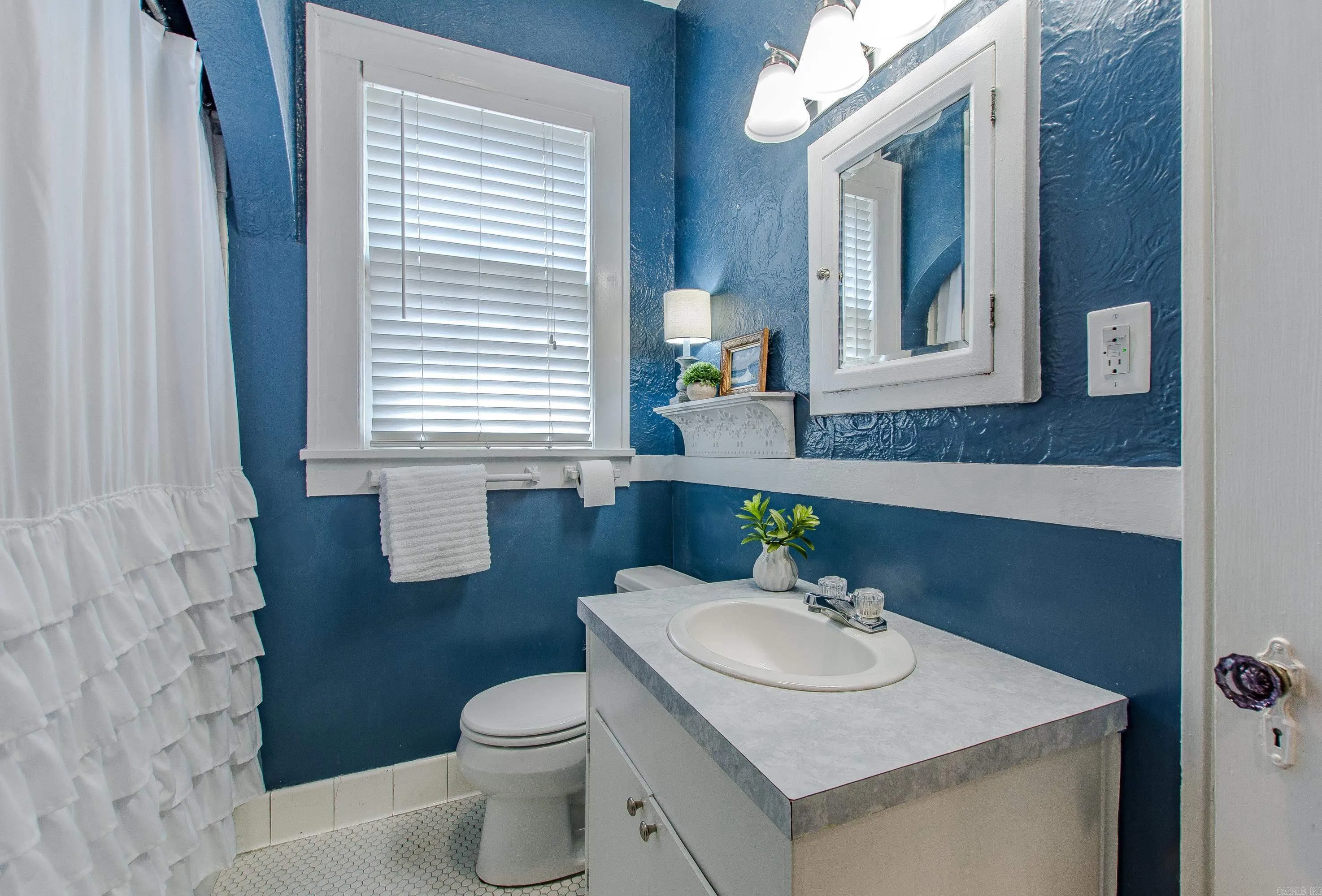 North Little Rock, Arkansas 72116, United States, 2 Bedrooms Bedrooms, ,2 BathroomsBathrooms,Residential,Pending,107891