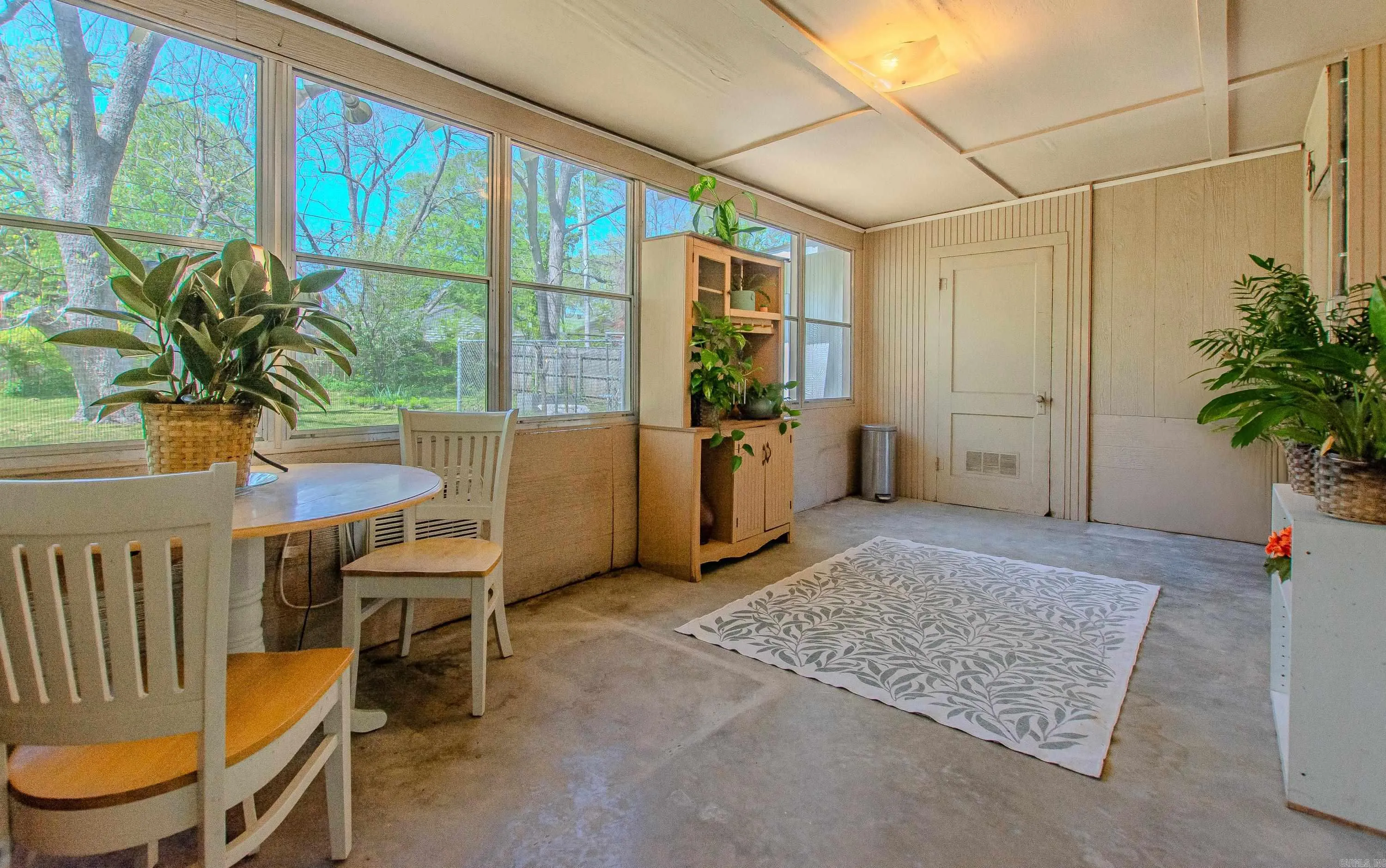 North Little Rock, Arkansas 72116, United States, 2 Bedrooms Bedrooms, ,2 BathroomsBathrooms,Residential,Pending,107891