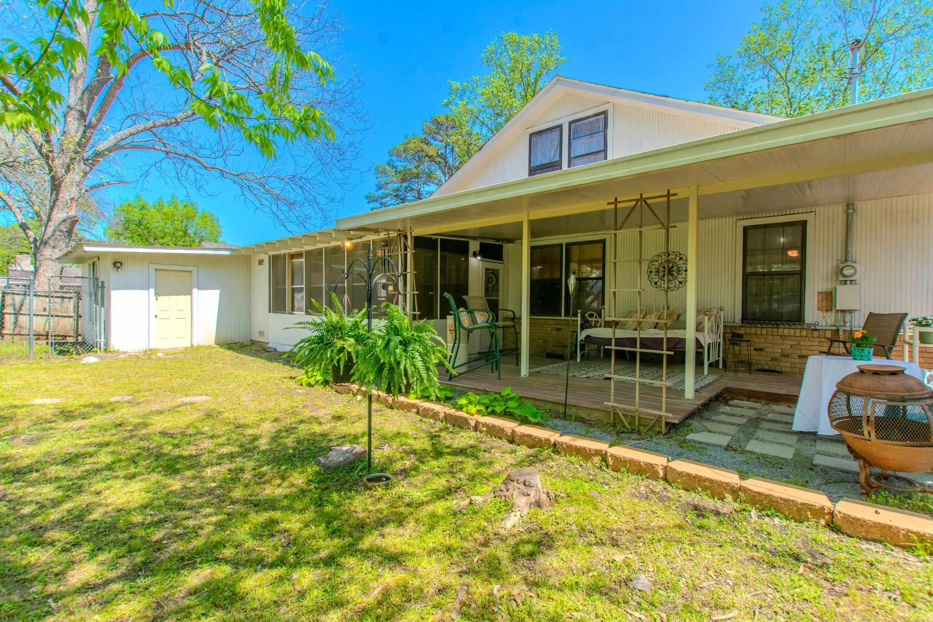 North Little Rock, Arkansas 72116, United States, 2 Bedrooms Bedrooms, ,2 BathroomsBathrooms,Residential,Pending,107891