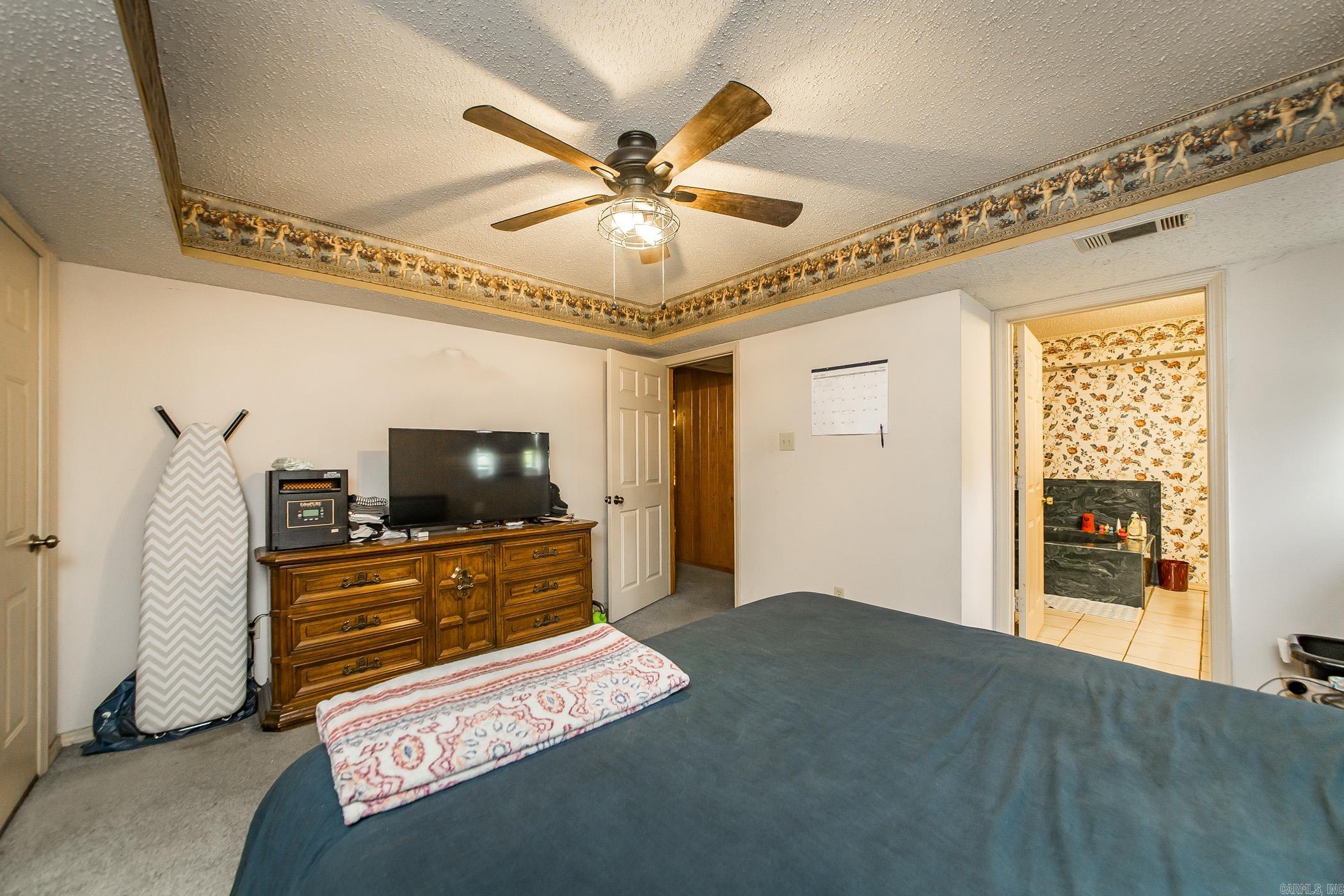 LINDULAKE ESTATES - Residential