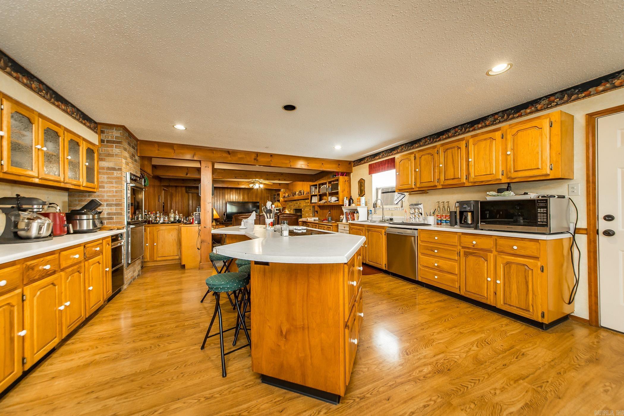 LINDULAKE ESTATES - Residential