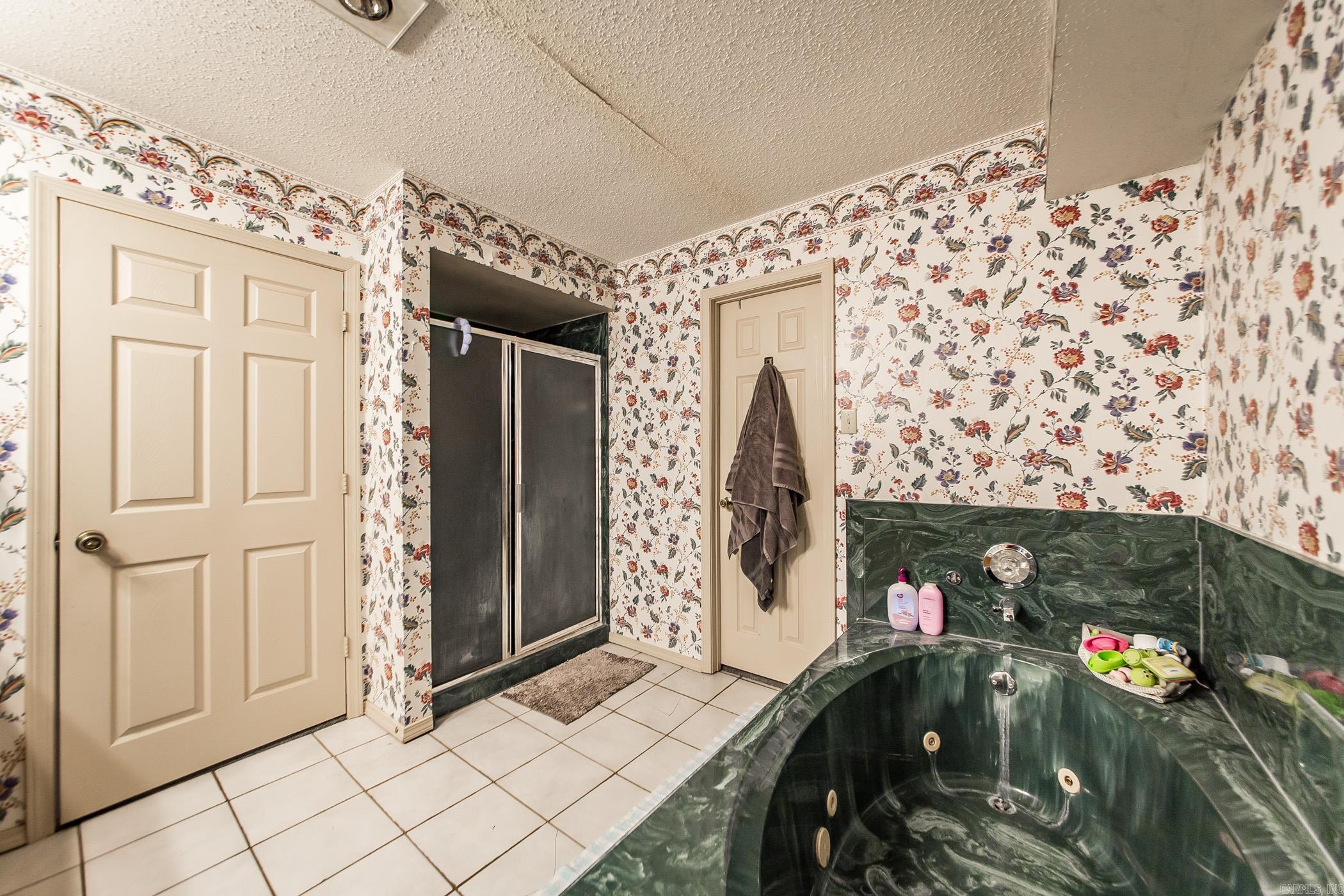 LINDULAKE ESTATES - Residential