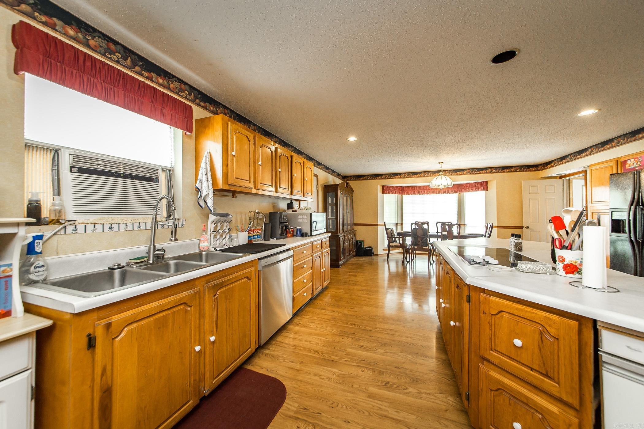 LINDULAKE ESTATES - Residential