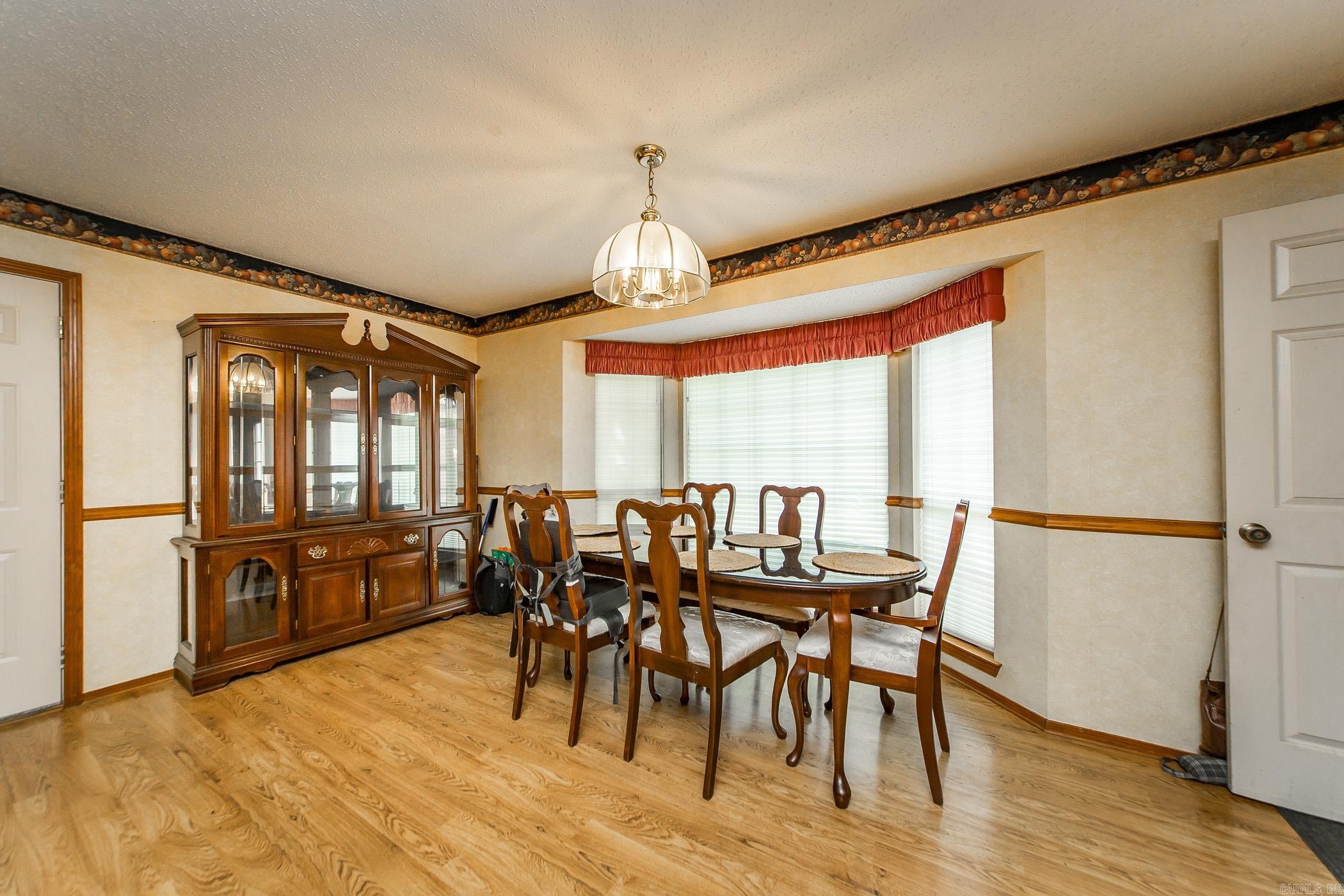 LINDULAKE ESTATES - Residential