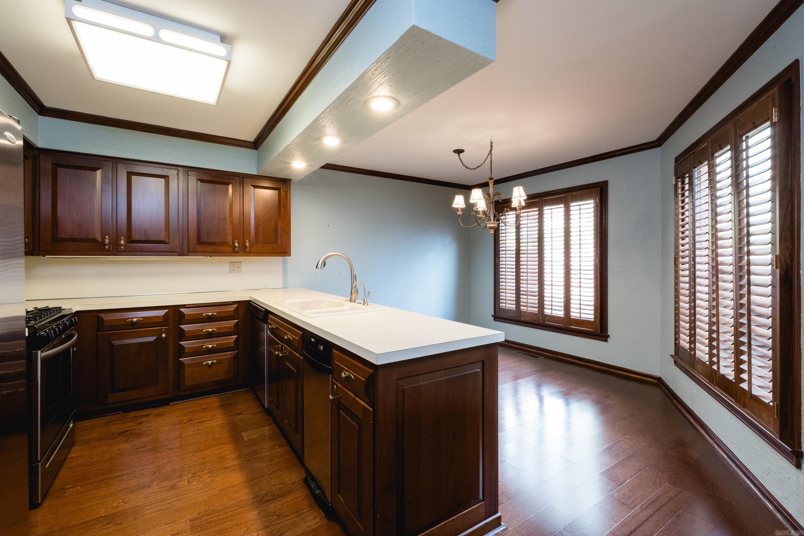 WOODRIDGE TOWNHOMES - Residential