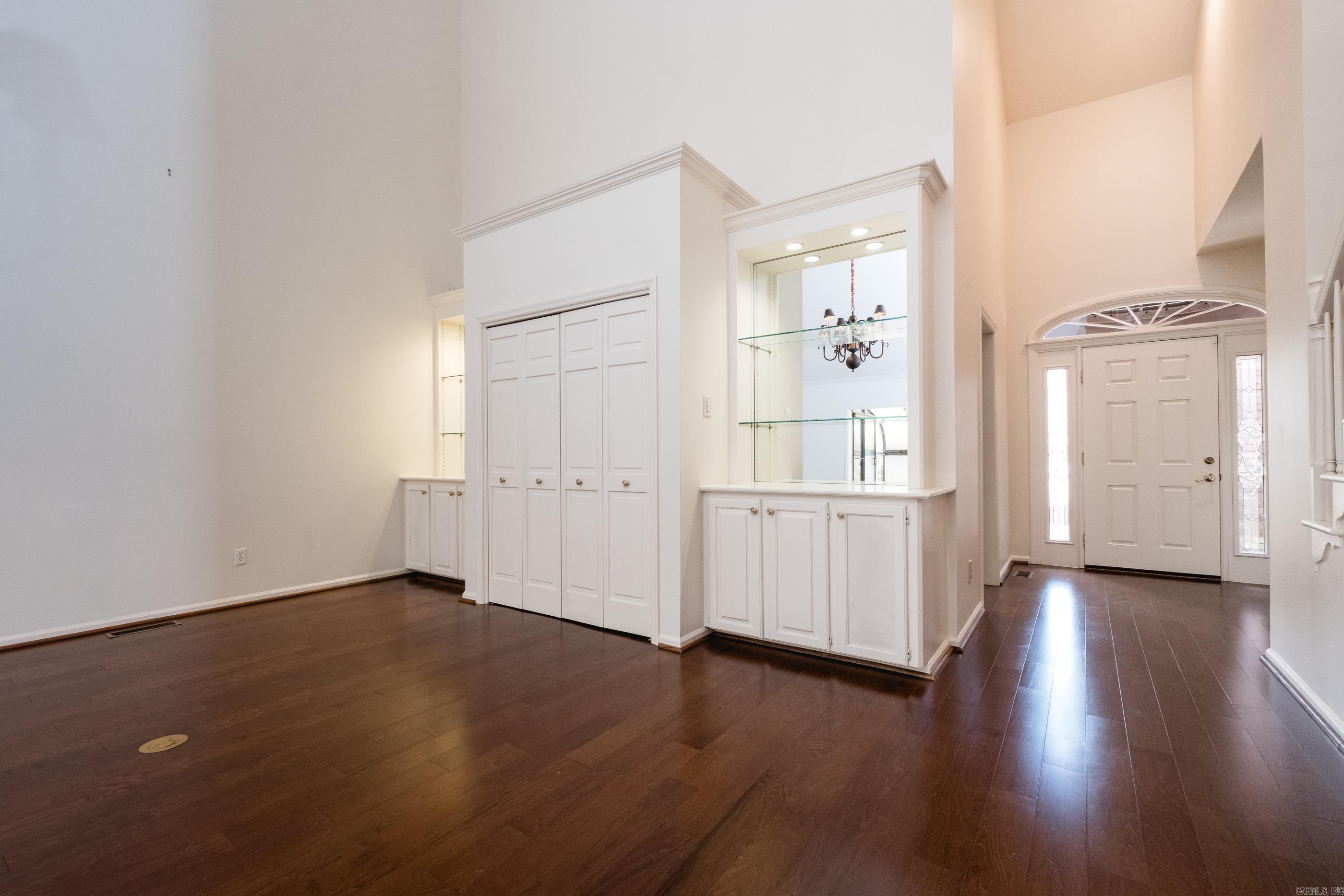 WOODRIDGE TOWNHOMES - Residential