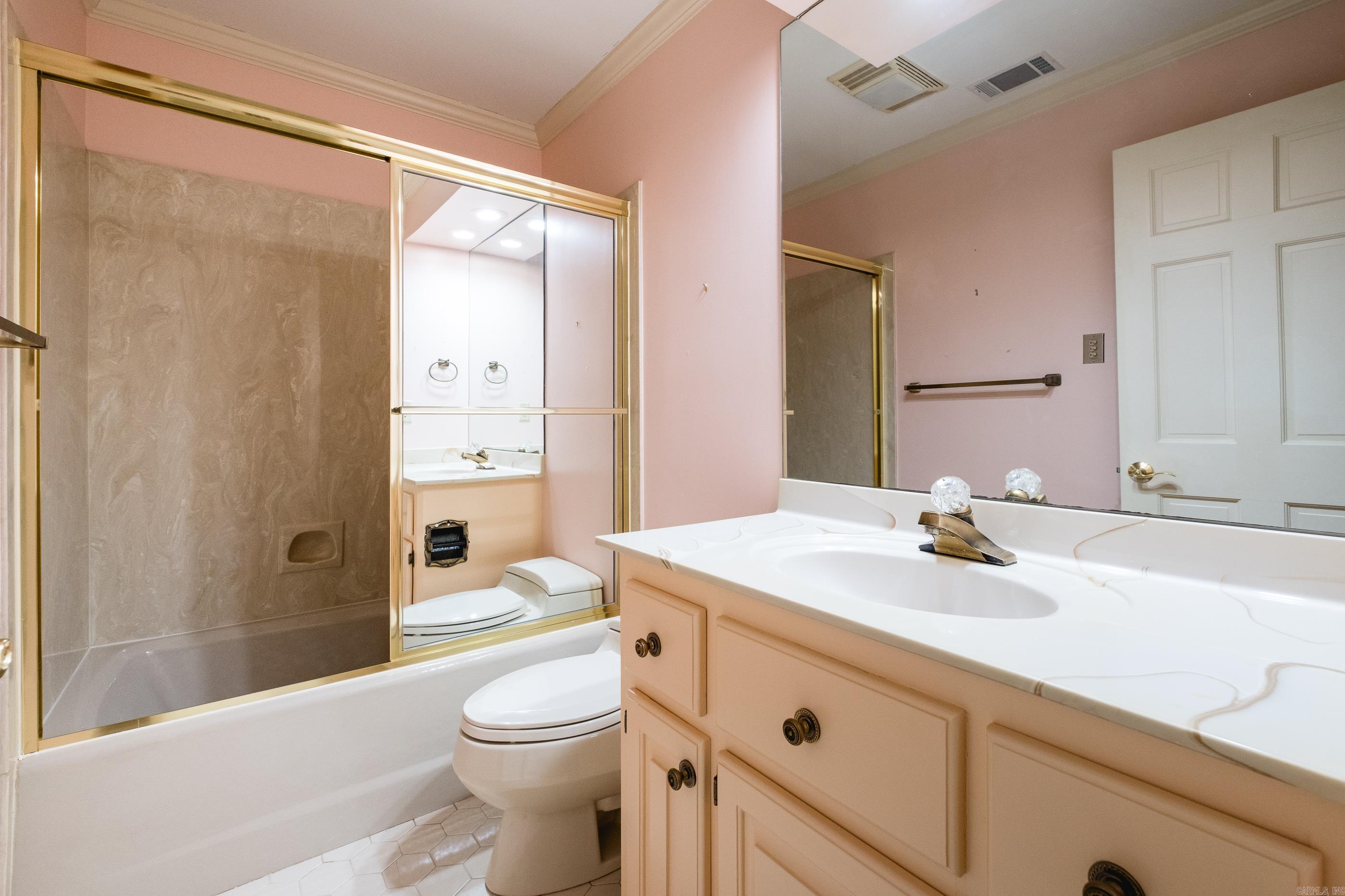 WOODRIDGE TOWNHOMES - Residential