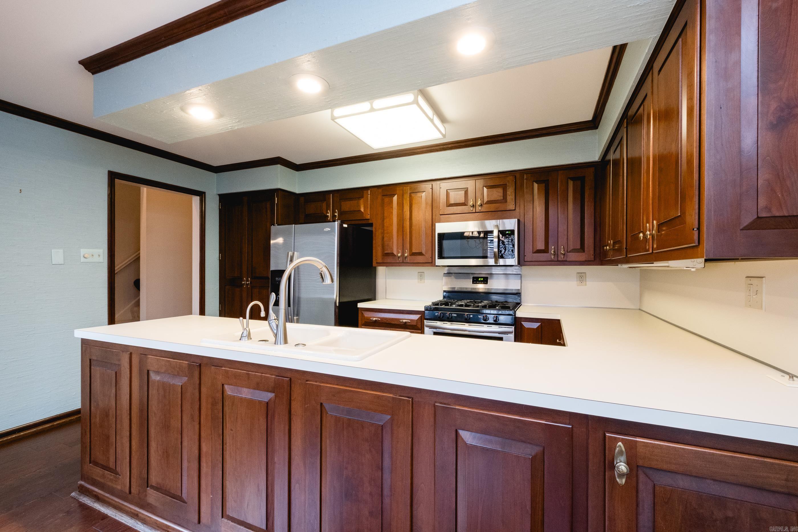 WOODRIDGE TOWNHOMES - Residential