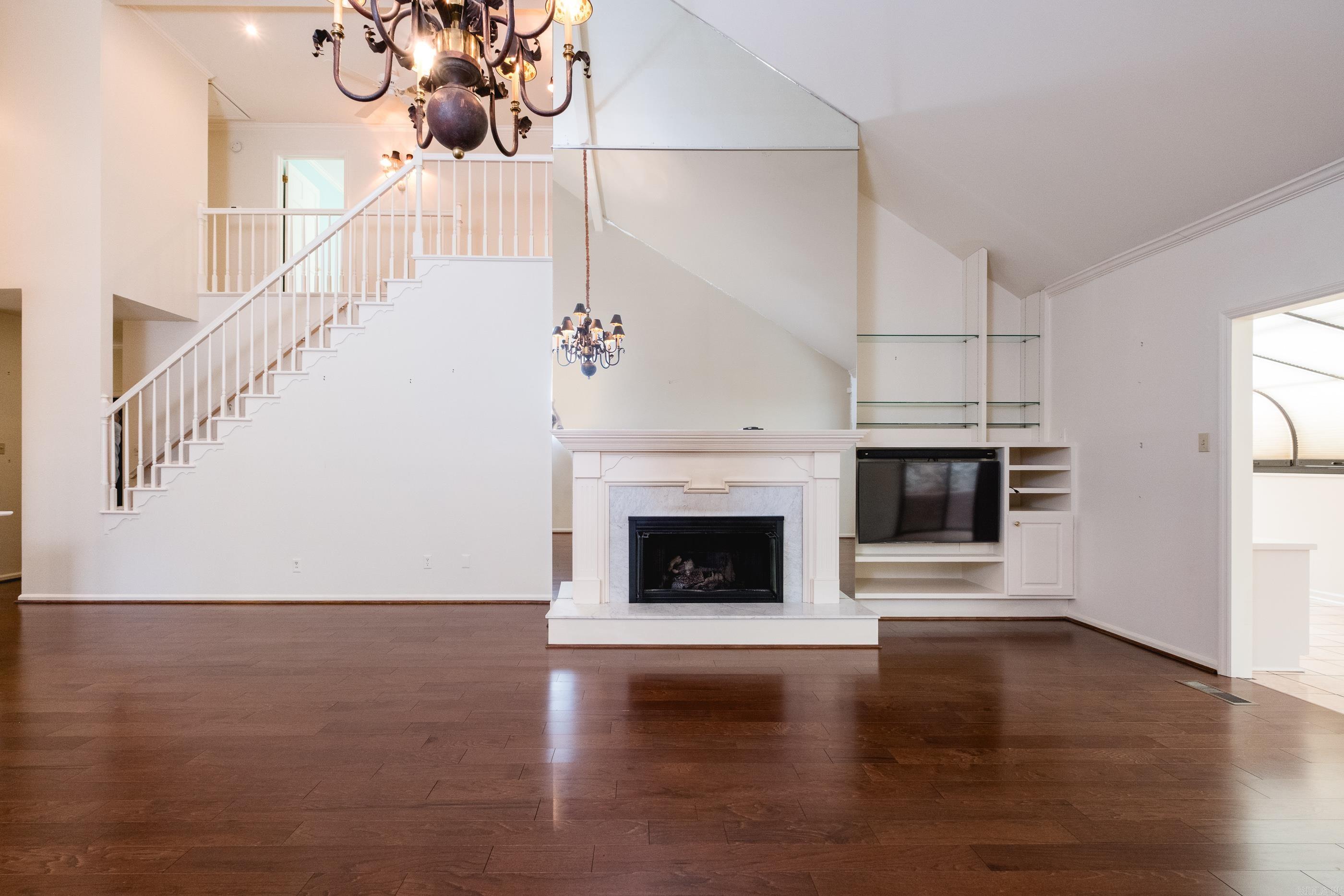 WOODRIDGE TOWNHOMES - Residential