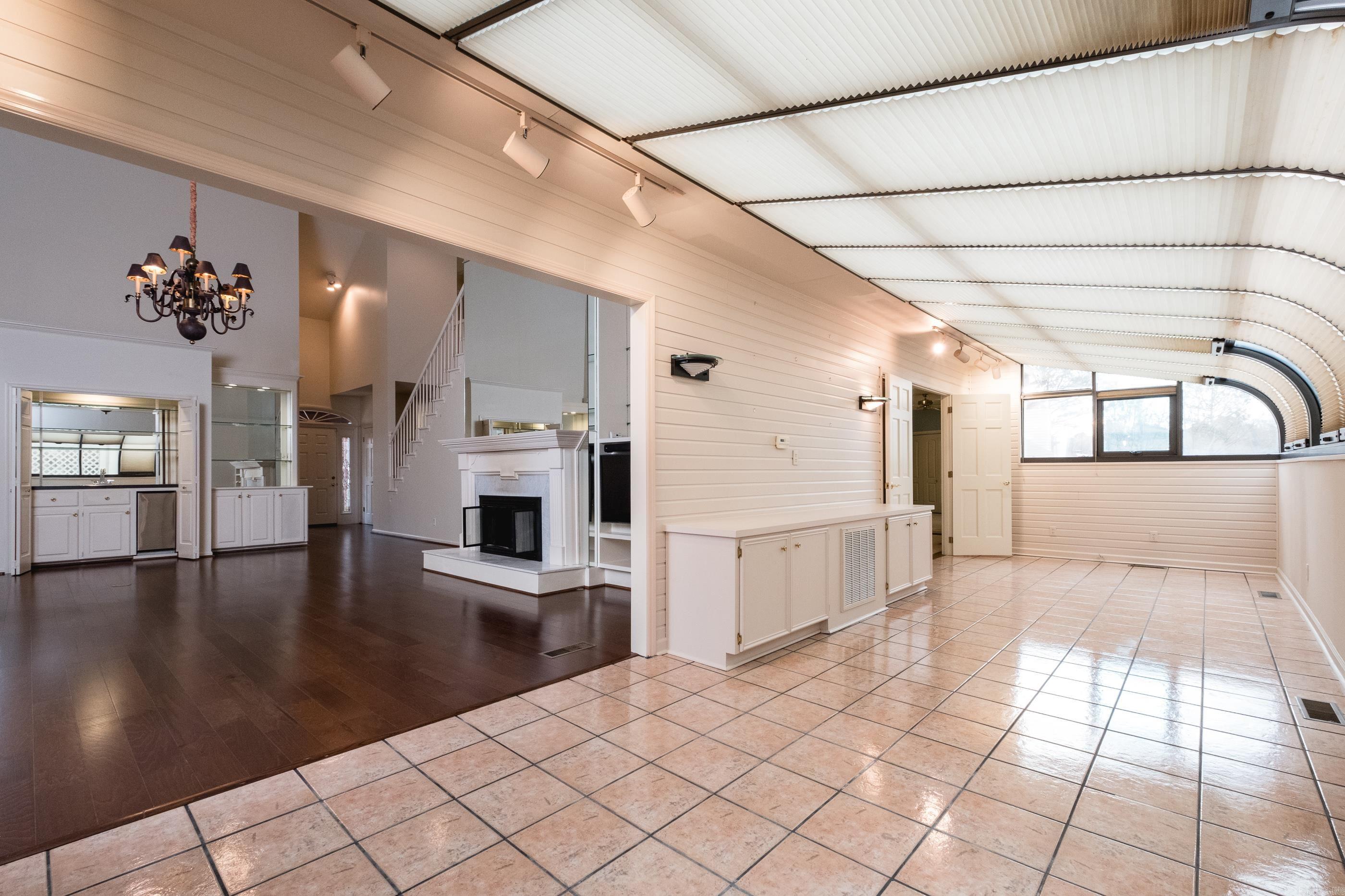 WOODRIDGE TOWNHOMES - Residential