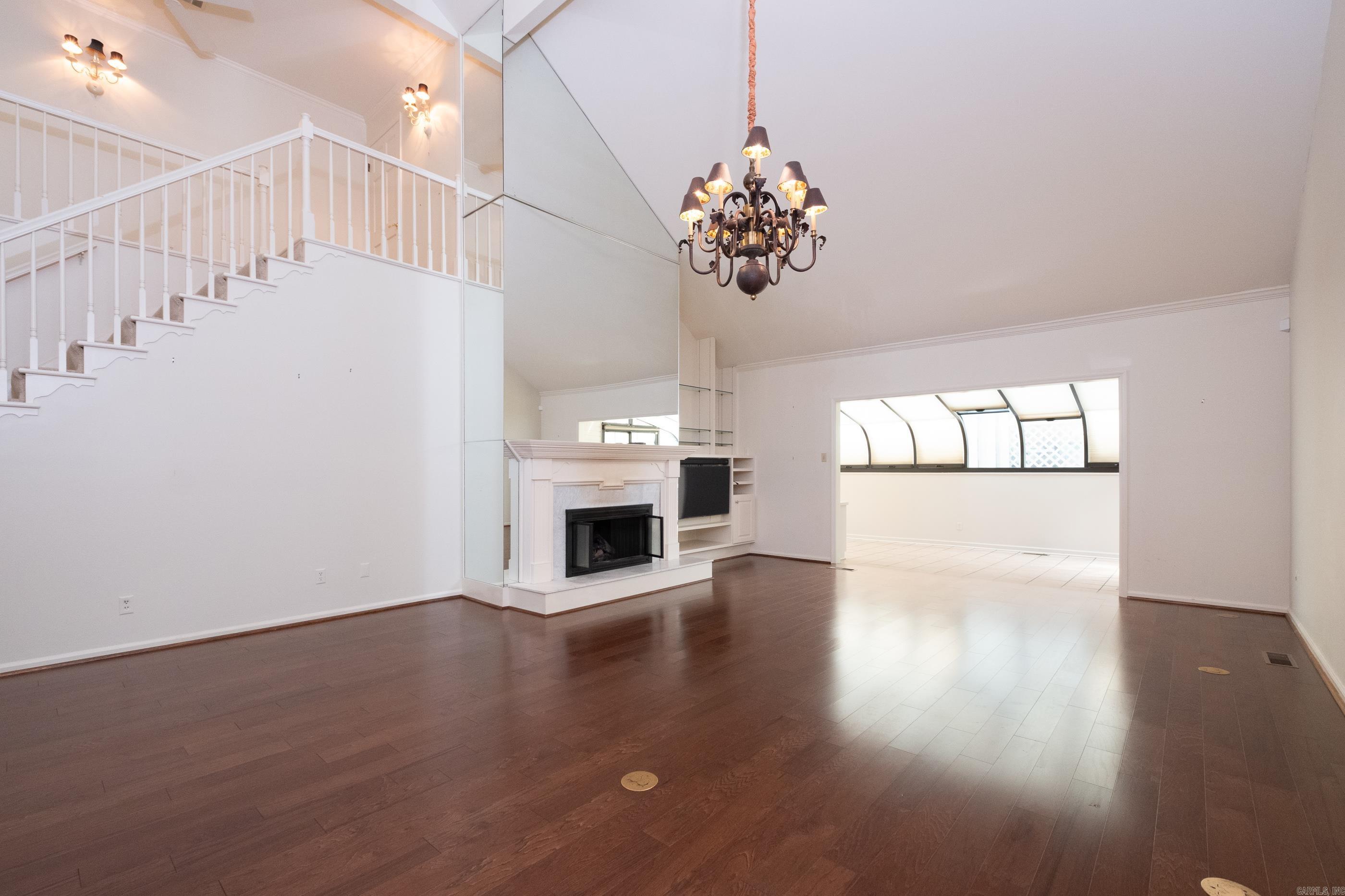 WOODRIDGE TOWNHOMES - Residential