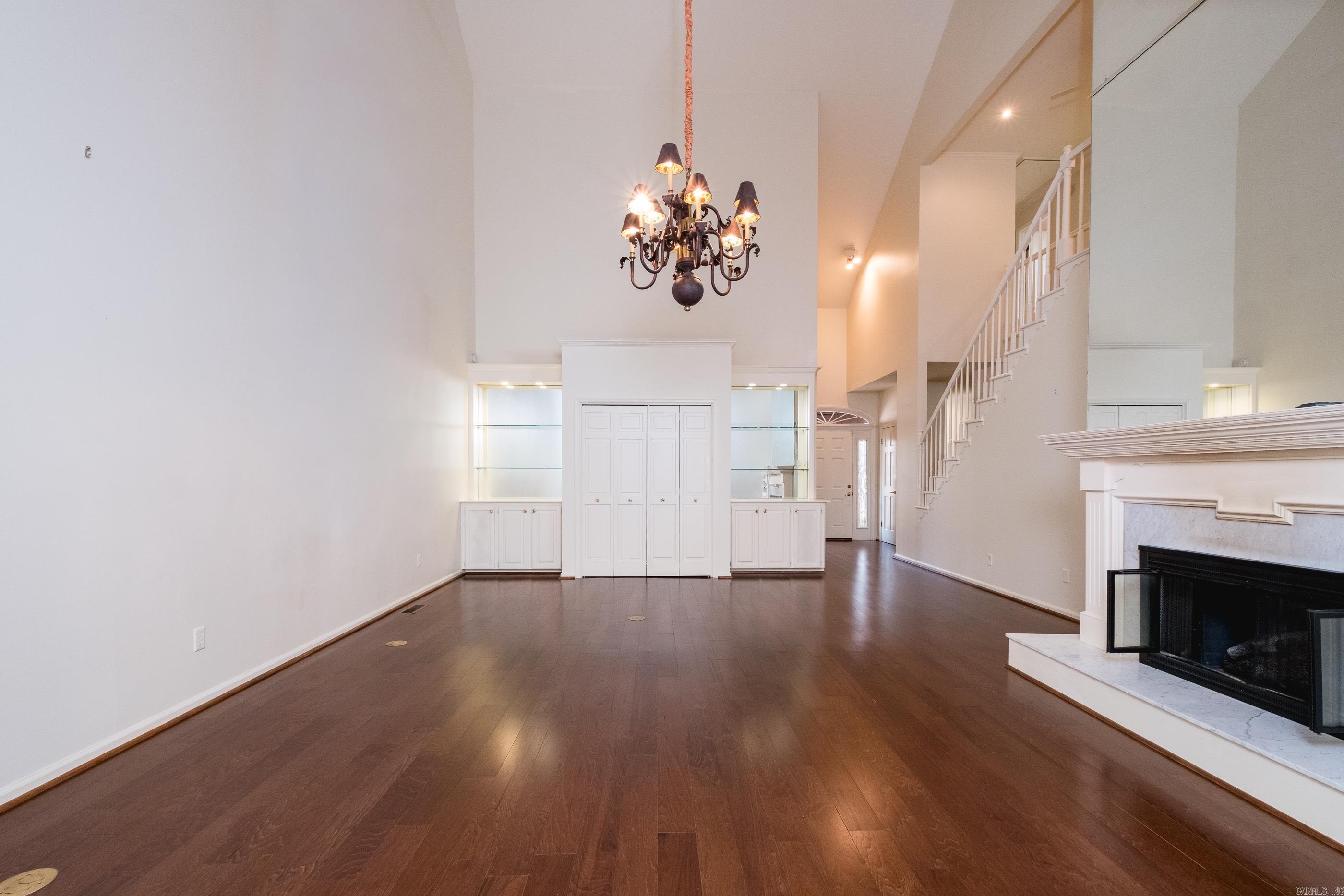 WOODRIDGE TOWNHOMES - Residential