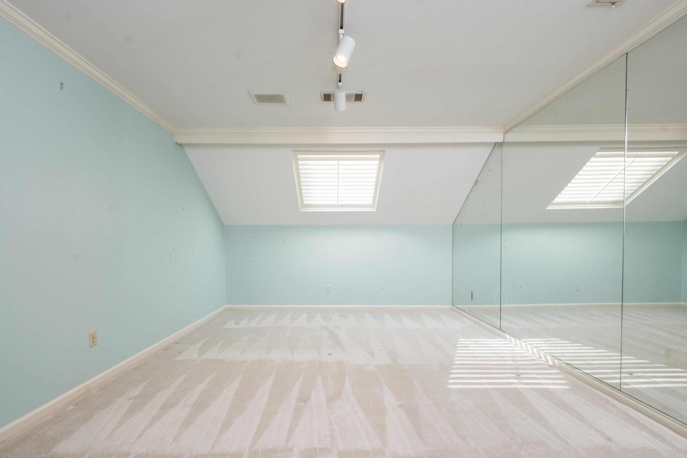 WOODRIDGE TOWNHOMES - Residential