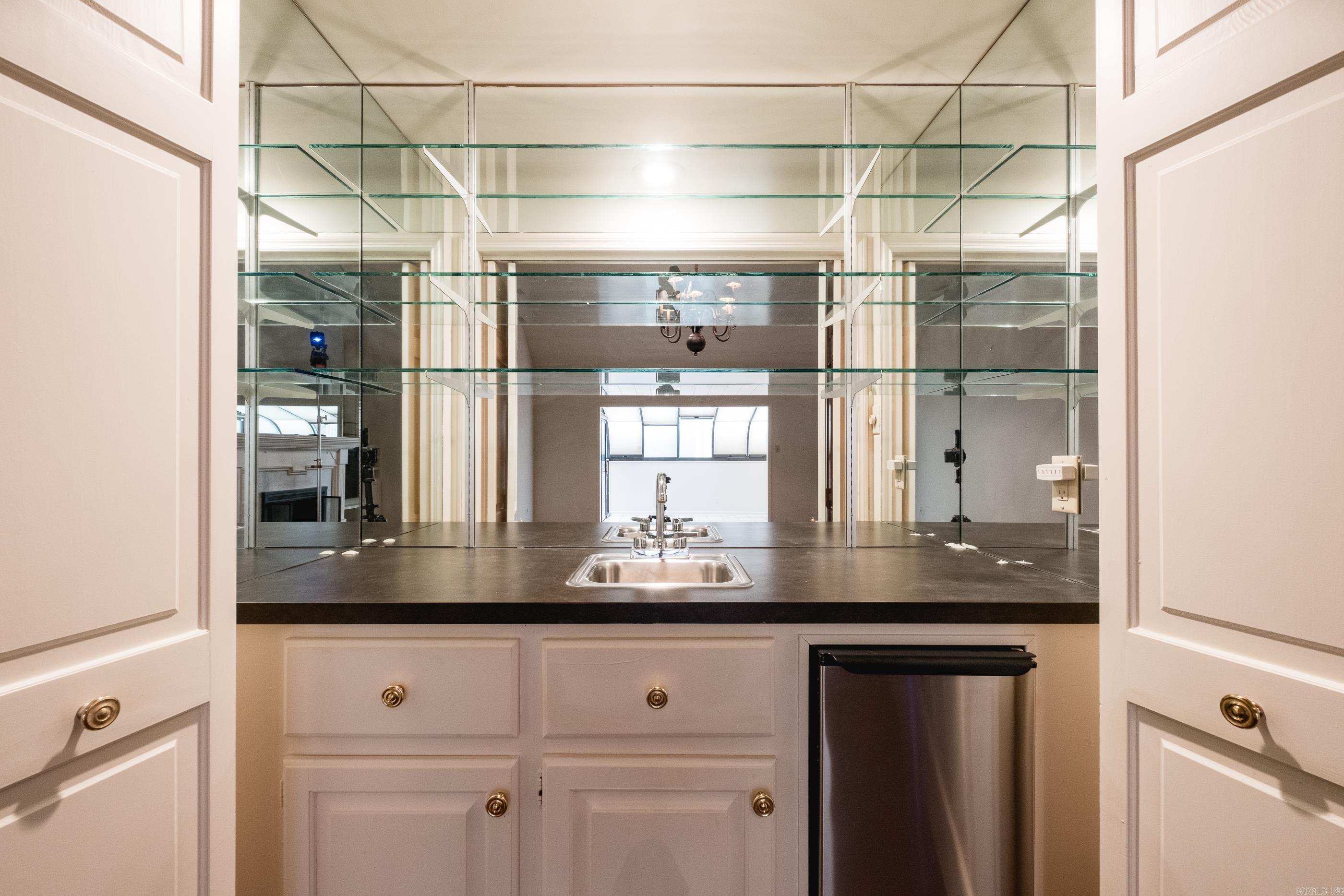 WOODRIDGE TOWNHOMES - Residential