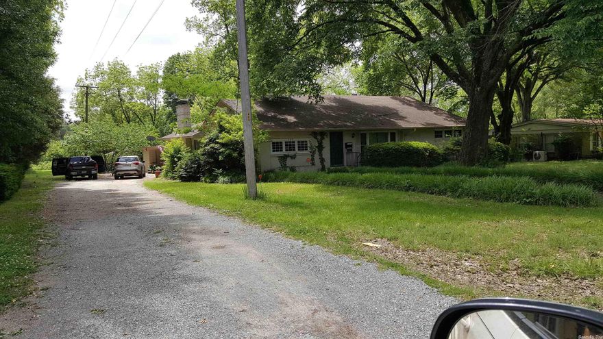 BEAUTIFUL HOME AND CLOSE TO PUBLIC SCHOOLS. VERY LARGE TREE-SHADED LOT IN A QUIET NEIGHBORHOOD. THE HOME HAS BEEN UPGRADED MANY TIMES OVER THE YEARS AND IS IN EXCELLENT CONDITION.