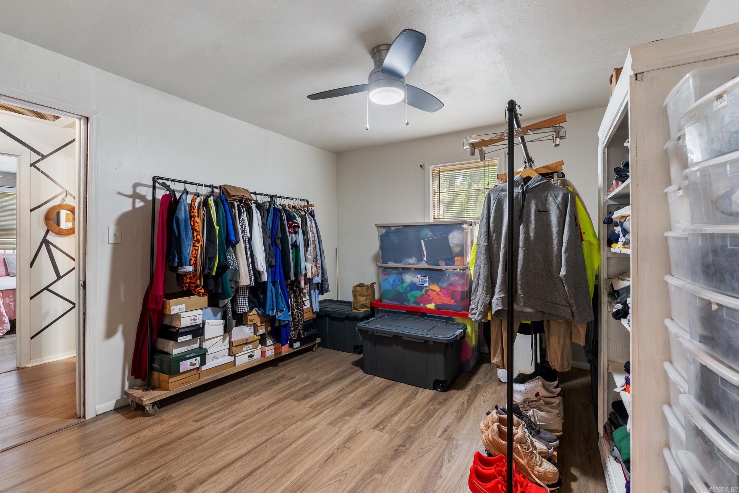 WESTERN HILLS - Residential