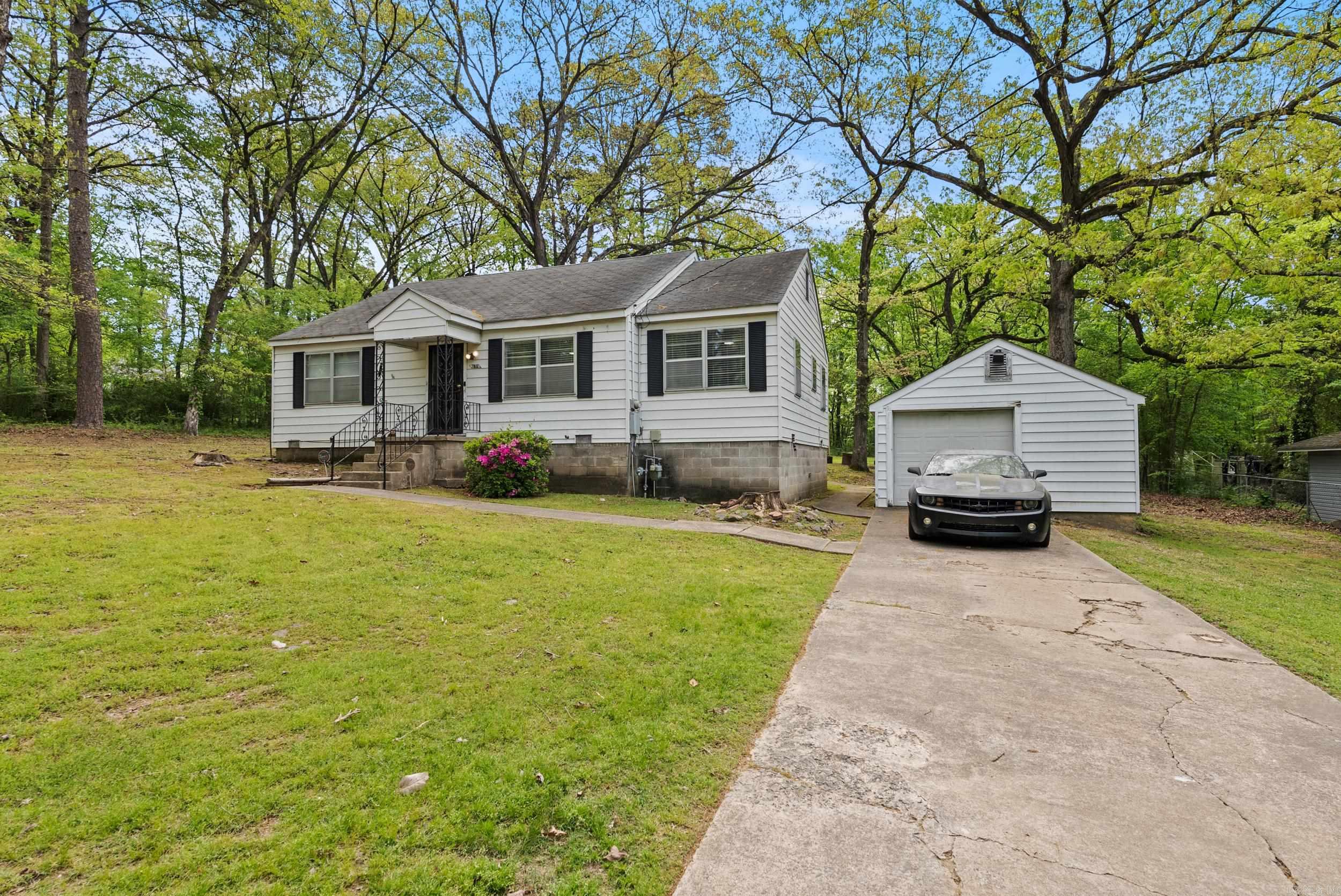 WESTERN HILLS - Residential