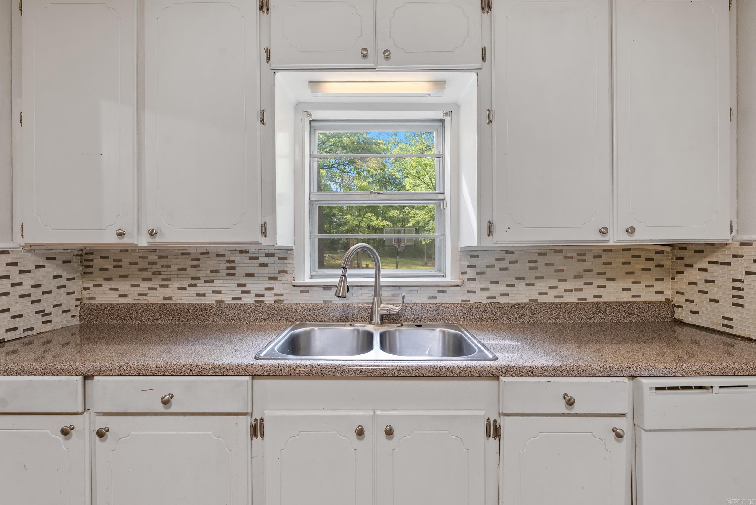 WESTERN HILLS - Residential