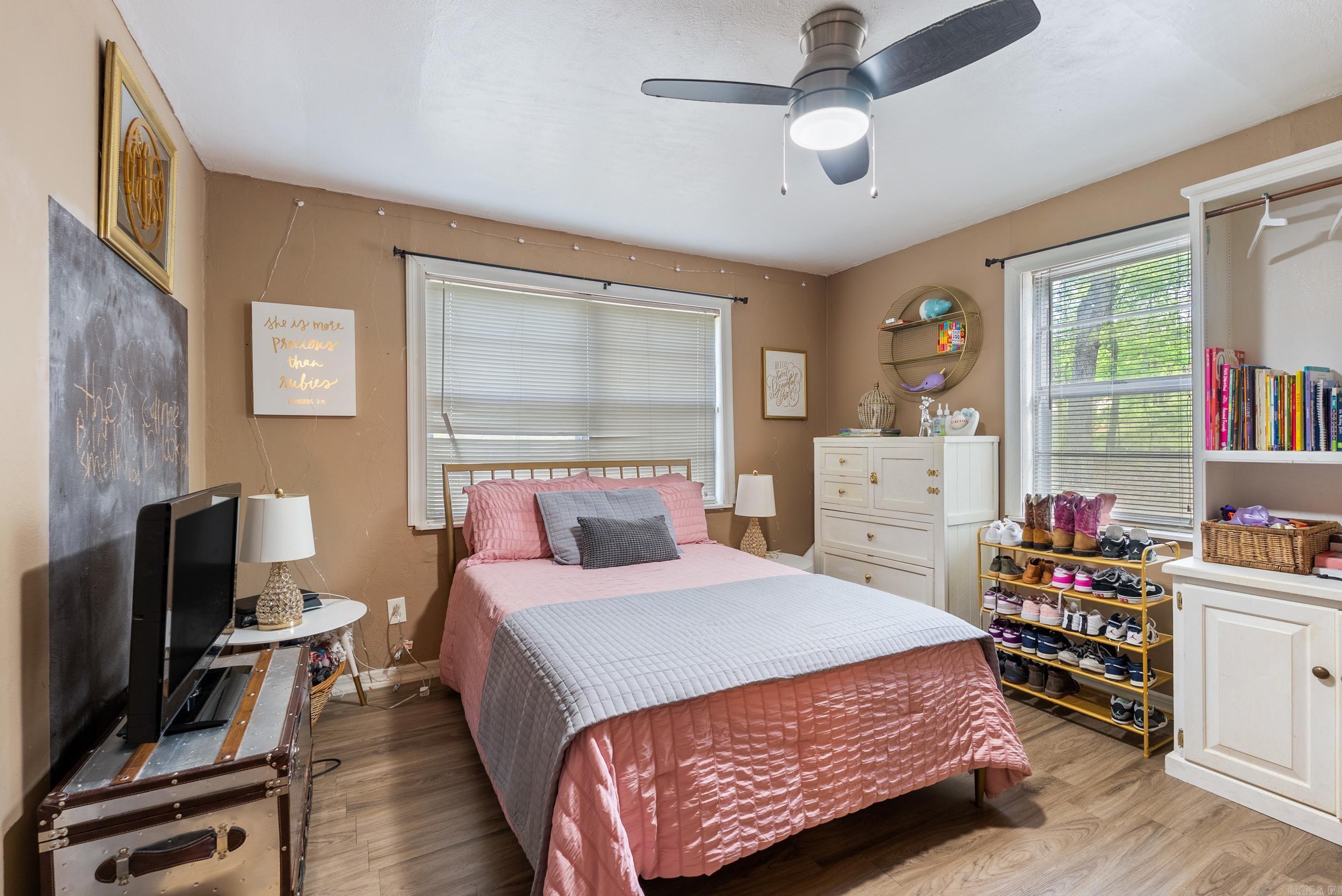 WESTERN HILLS - Residential