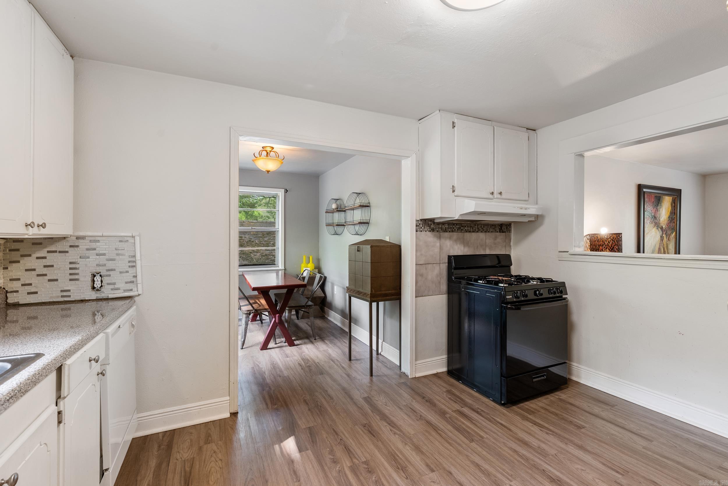 WESTERN HILLS - Residential