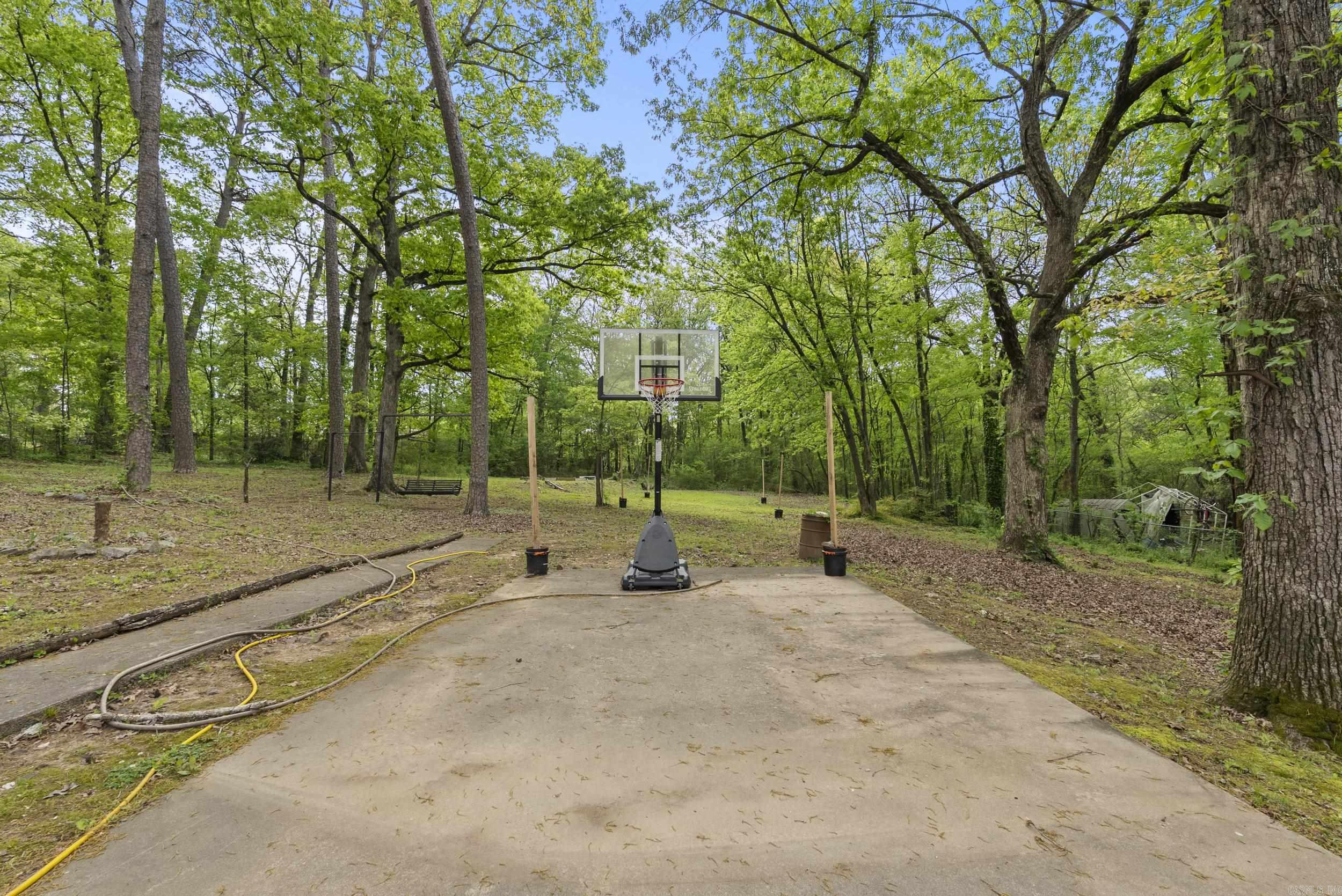 WESTERN HILLS - Residential