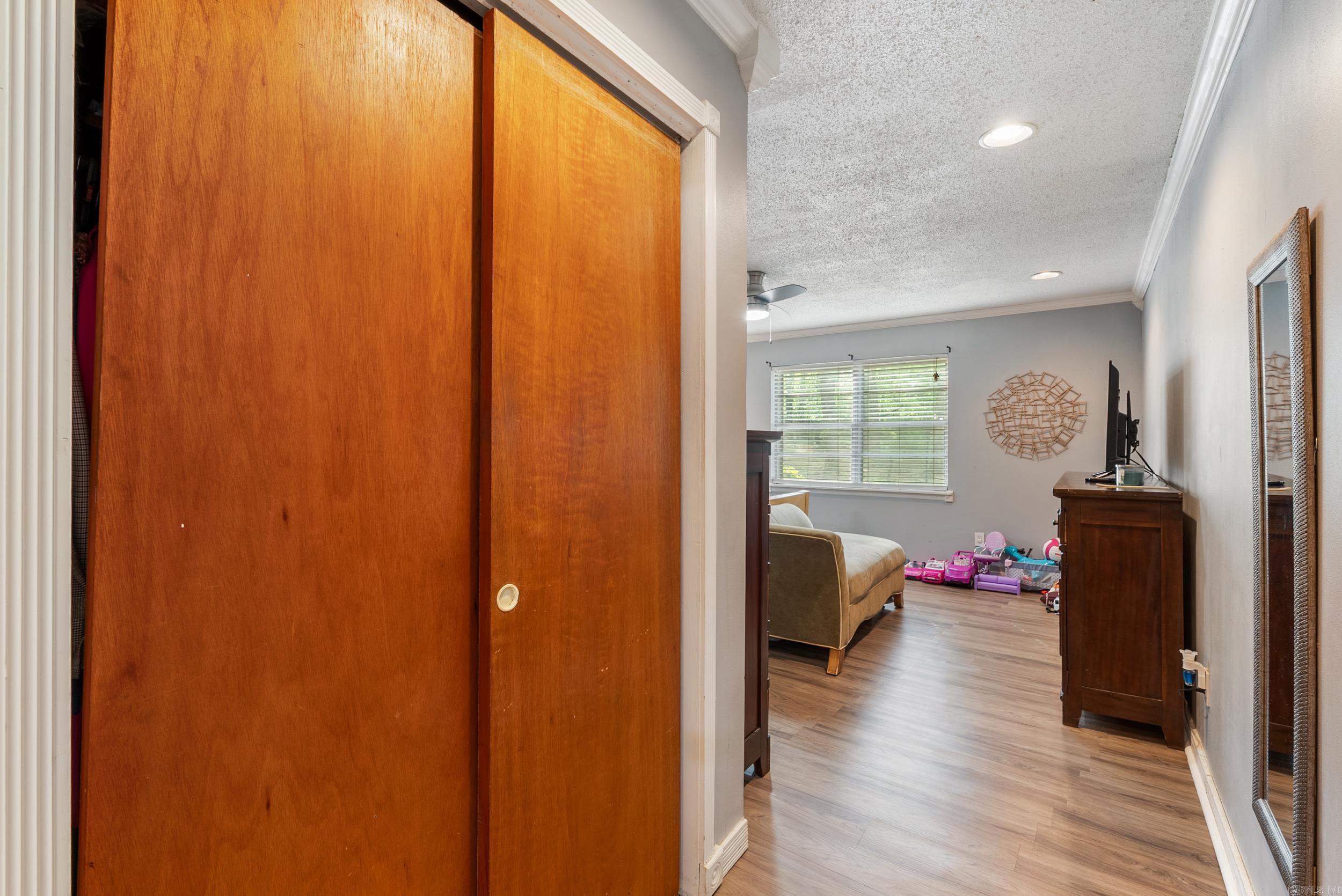 WESTERN HILLS - Residential