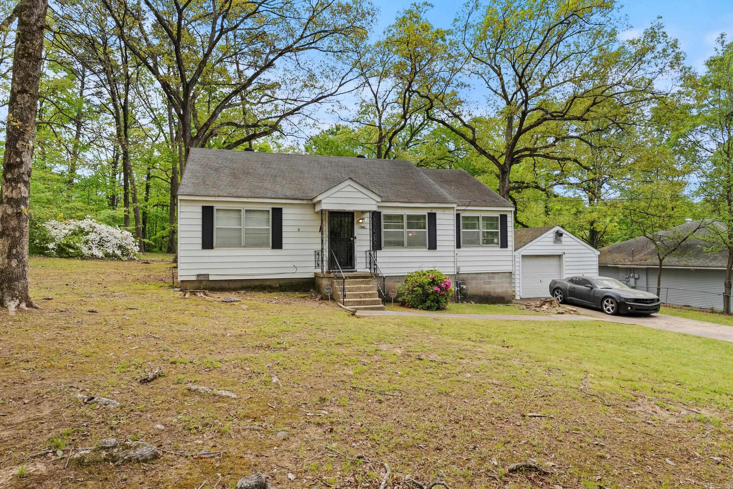 WESTERN HILLS - Residential