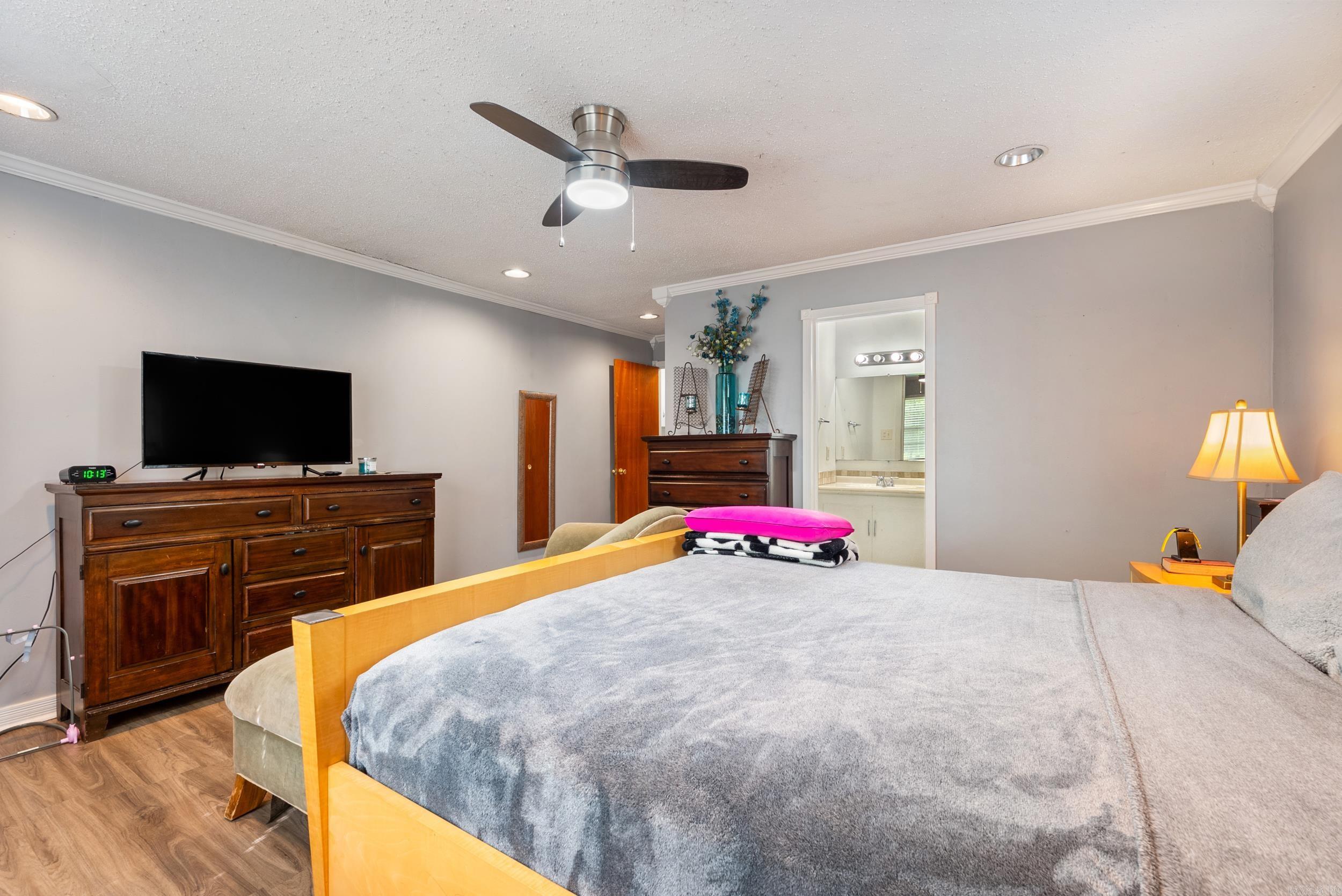 WESTERN HILLS - Residential