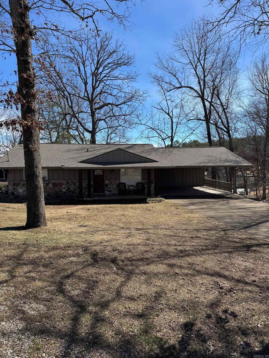 Welcome to Market 6 Kusa Cir. in Cherokee Village, AR! This property is located on Lake Thunderbird. It features 3 bedrooms and 2 bathrooms. There is a fully finished walk out basement with a bedroom and living room. It is located in a cove, perfect for swimming, fishing, canoeing, and etc.