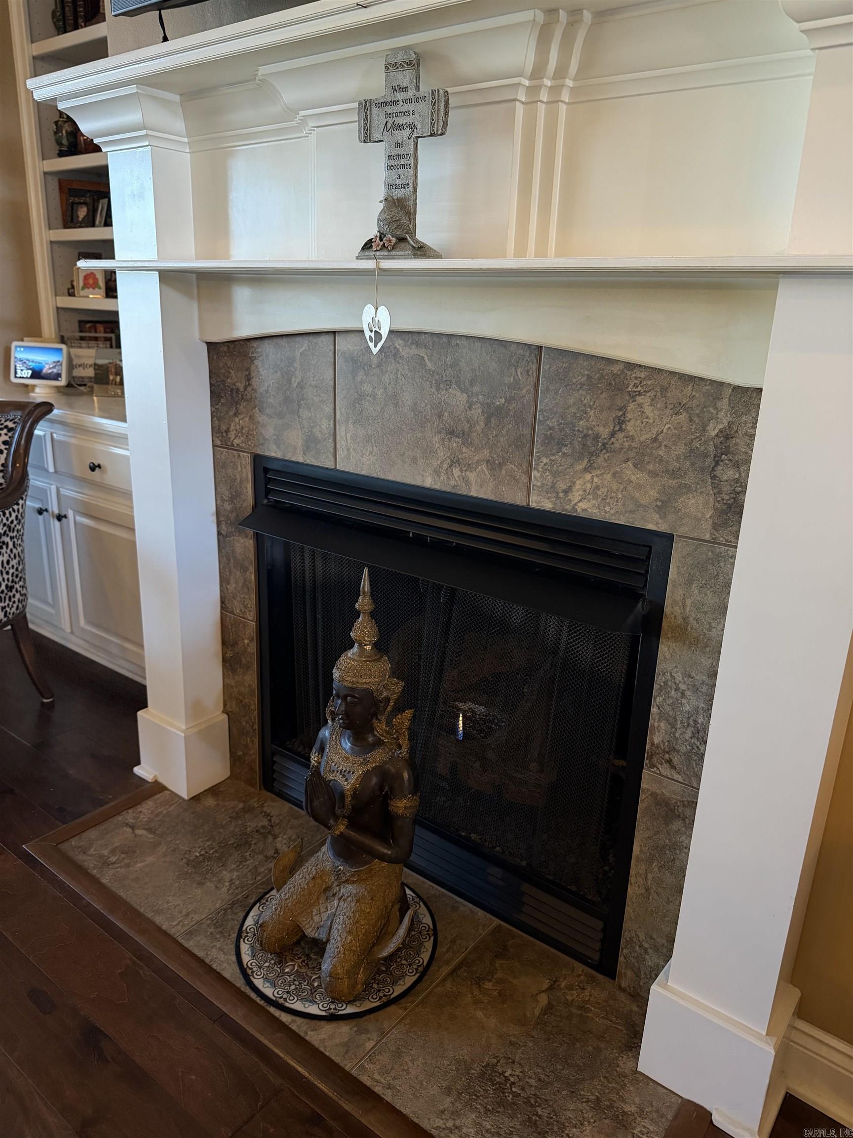 HICKORY HEIGHTS - Residential