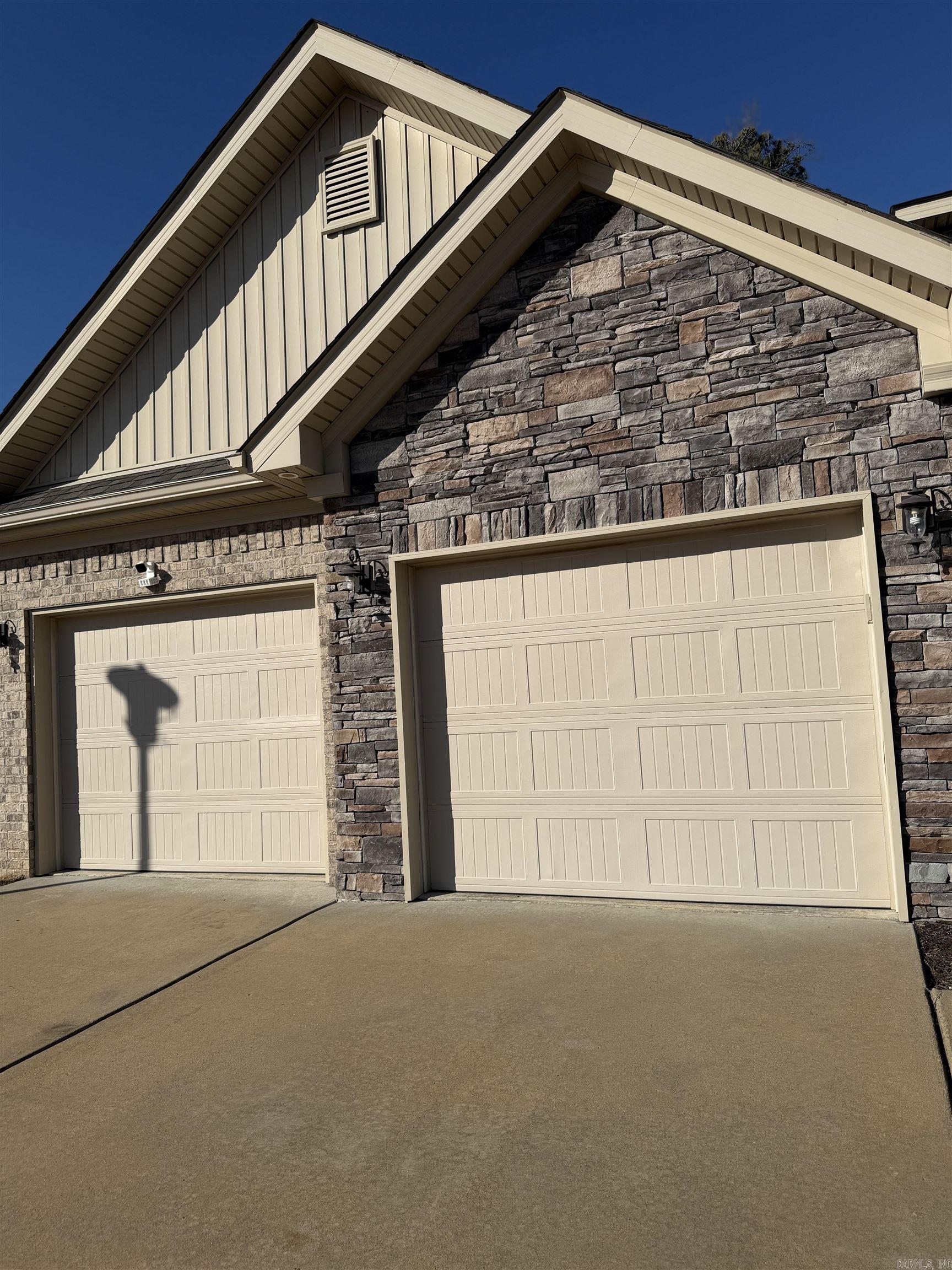 HICKORY HEIGHTS - Residential