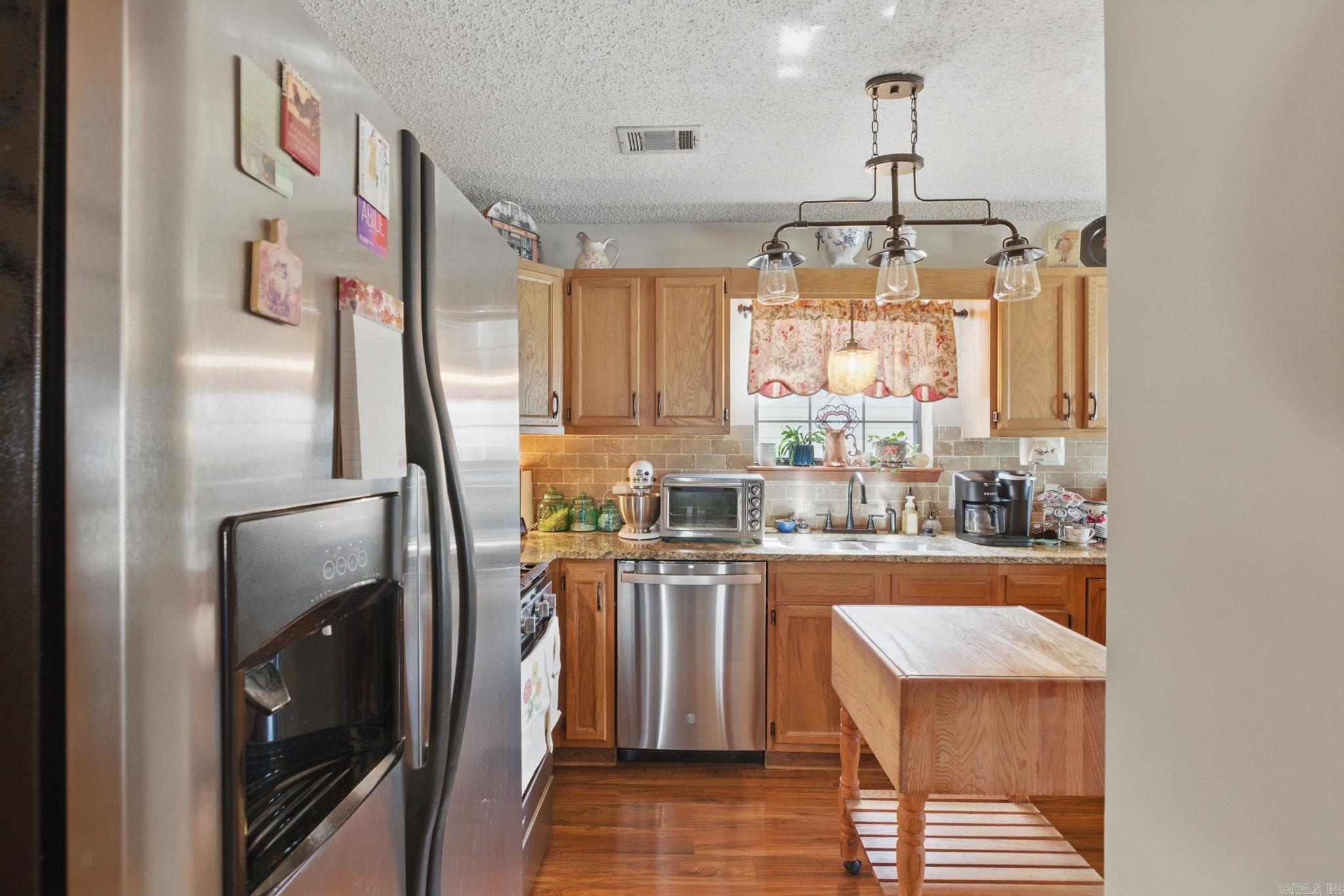 CRYSTAL VALLEY MANOR - Residential