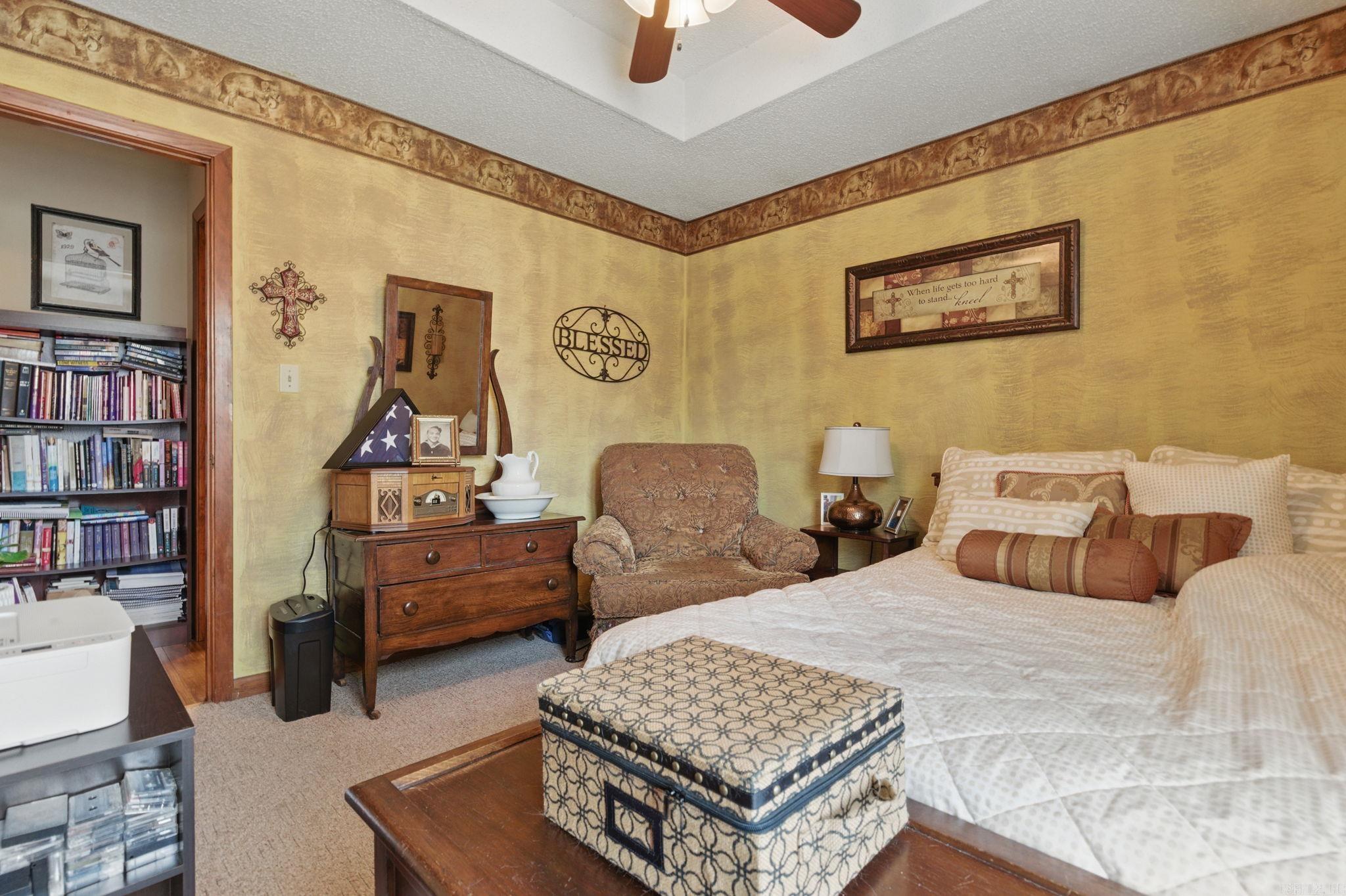 CRYSTAL VALLEY MANOR - Residential