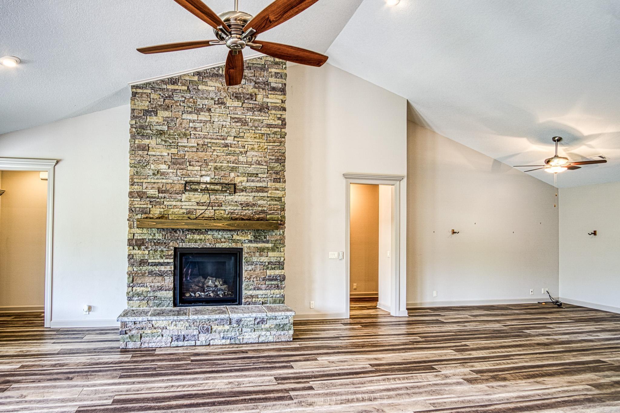 LADERA - Residential