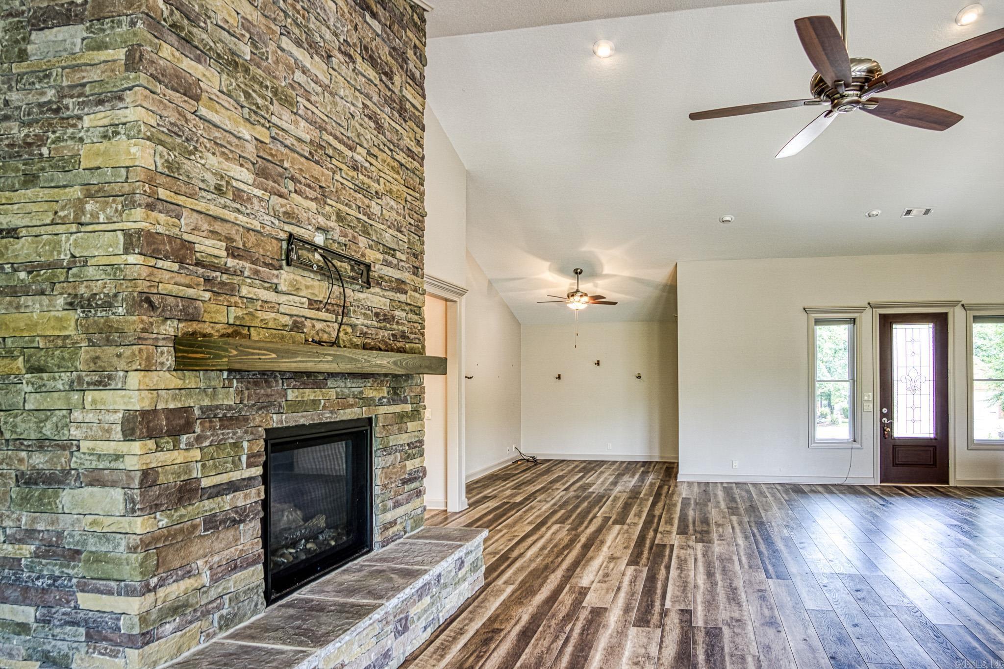 LADERA - Residential