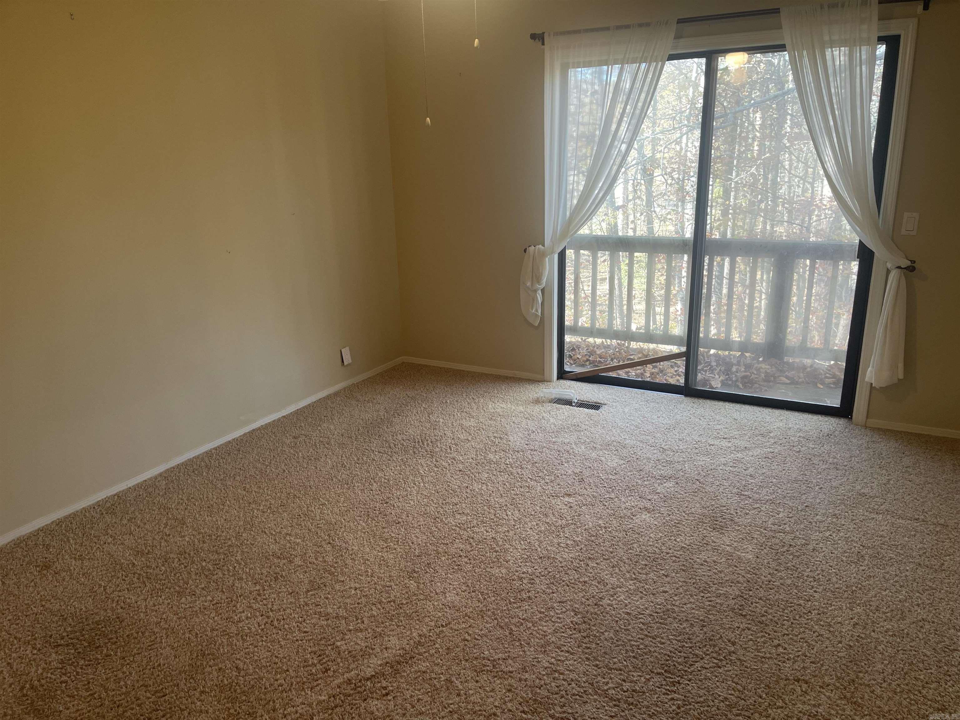 La Caruna Courts - Residential