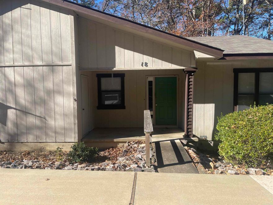 Take a look at this townhome. Close to West gate amenities. 2 bedroom, One and a half bath. New Carpet in Living/Dining room. Would make a great primary home, rental or vacation retreat. New property owners to HSV are subject to a One-time buy in fee of $2,000. beginning January 1st 2025.