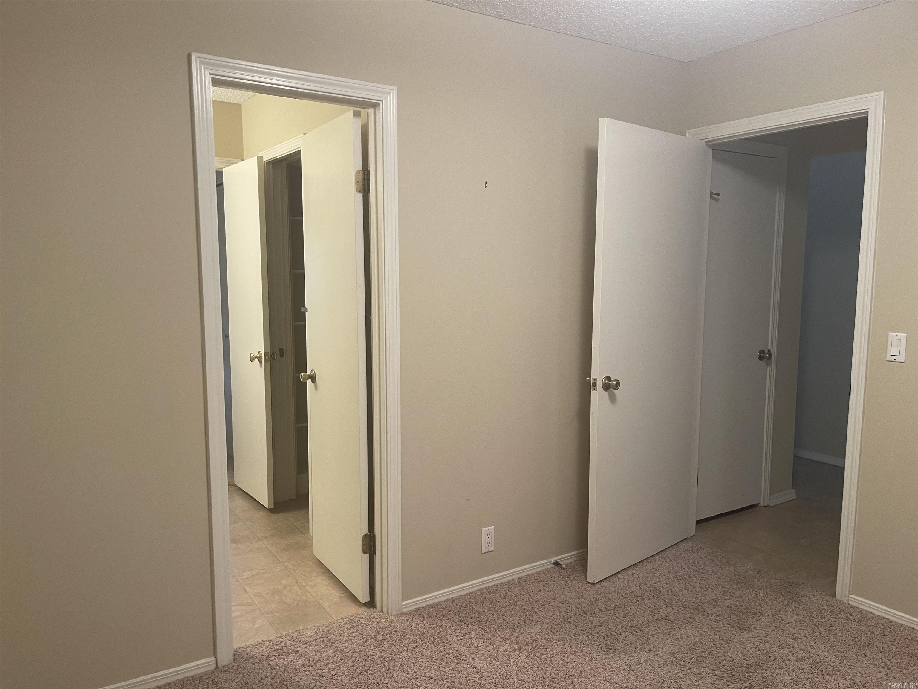 La Caruna Courts - Residential