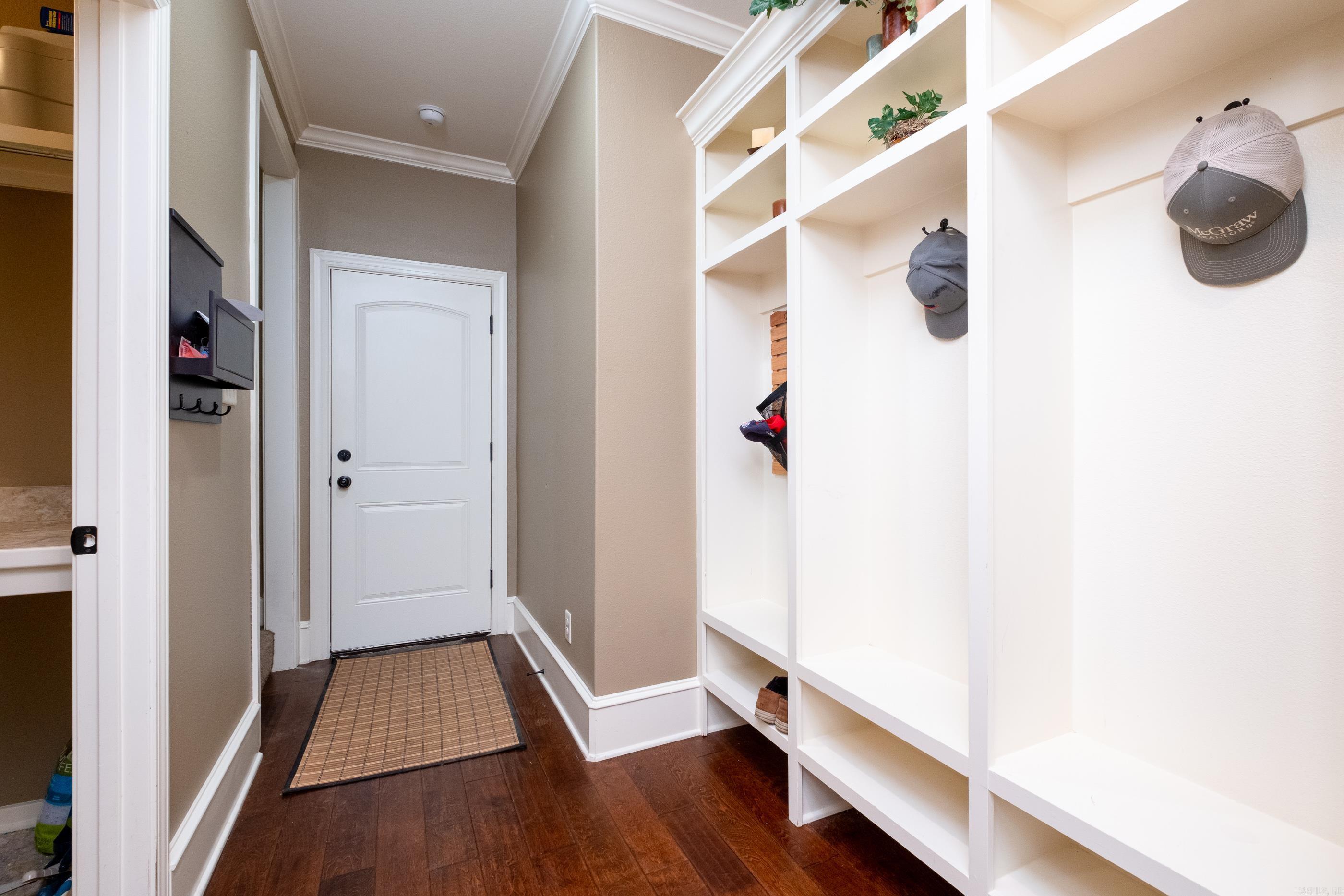 NORTH SHORE @ HURRICANE LAKE EST - Residential