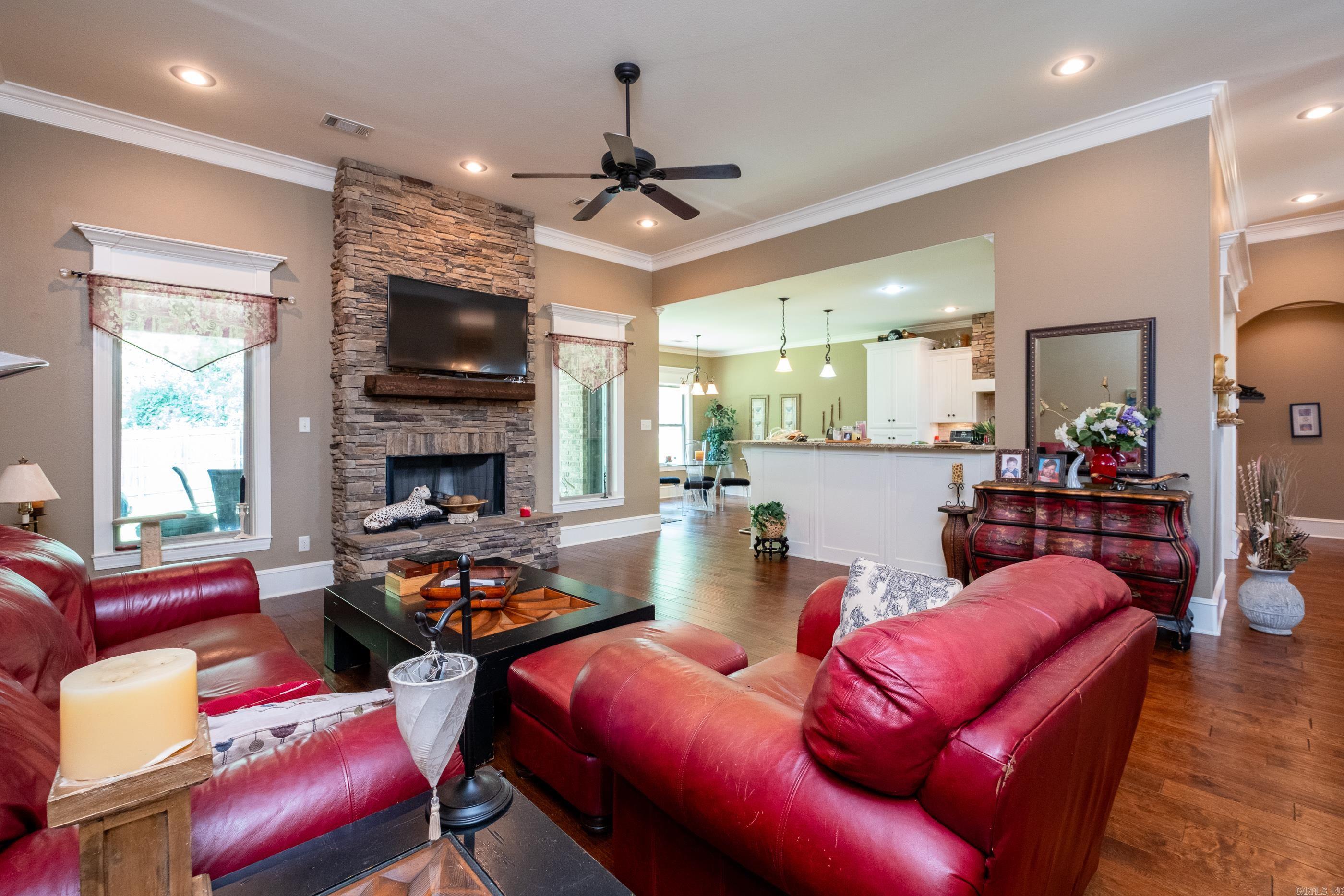 NORTH SHORE @ HURRICANE LAKE EST - Residential